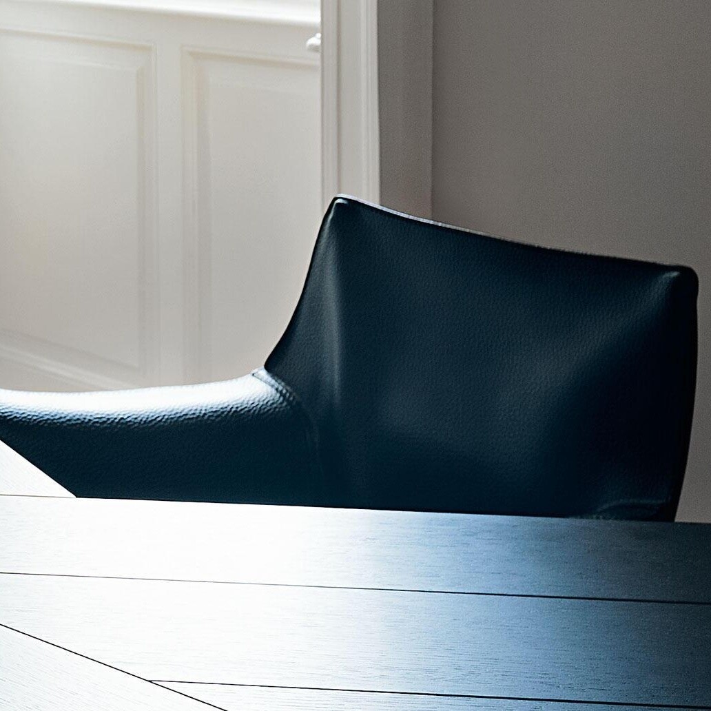 413 Cab Armchair Leather