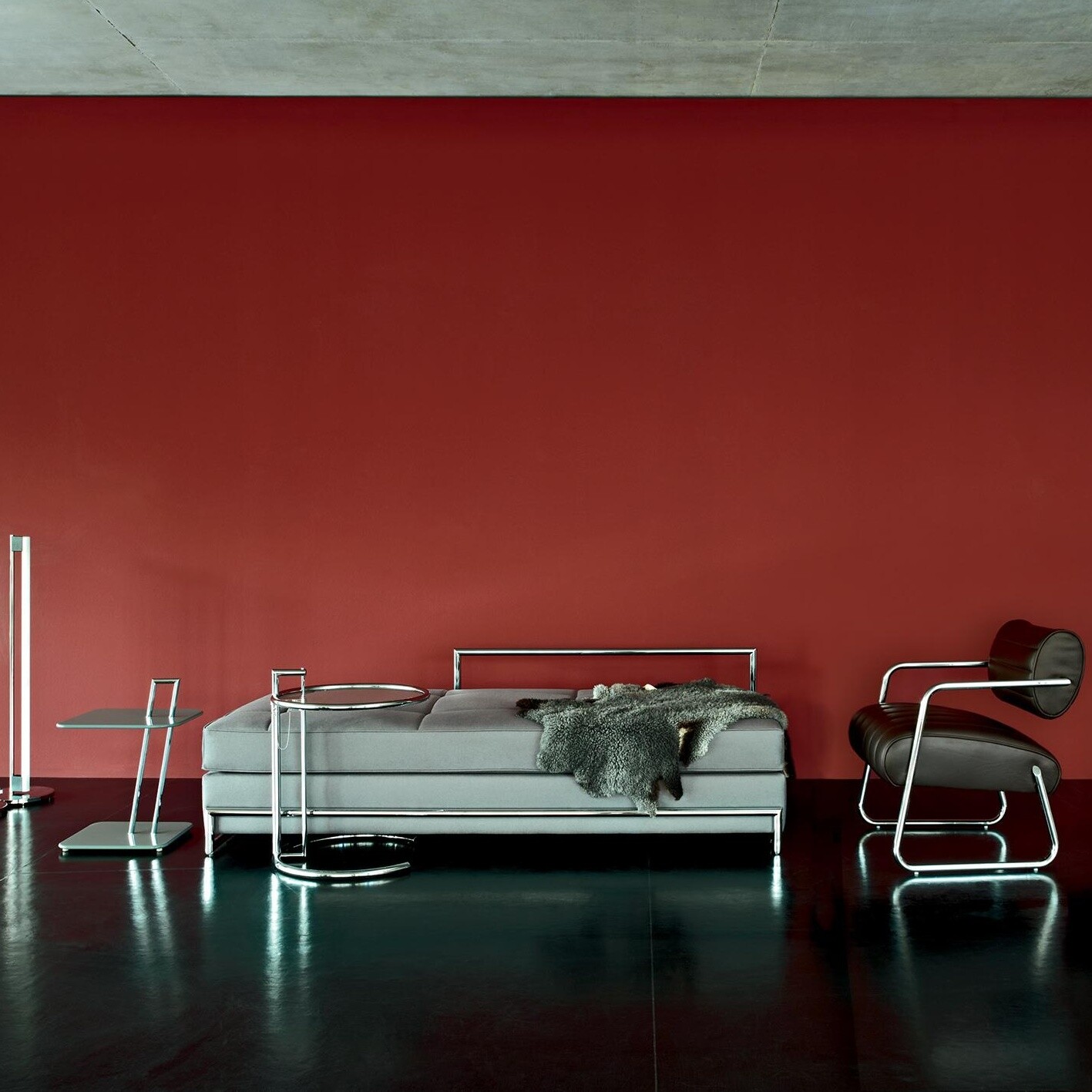 Adjustable Table E 1027