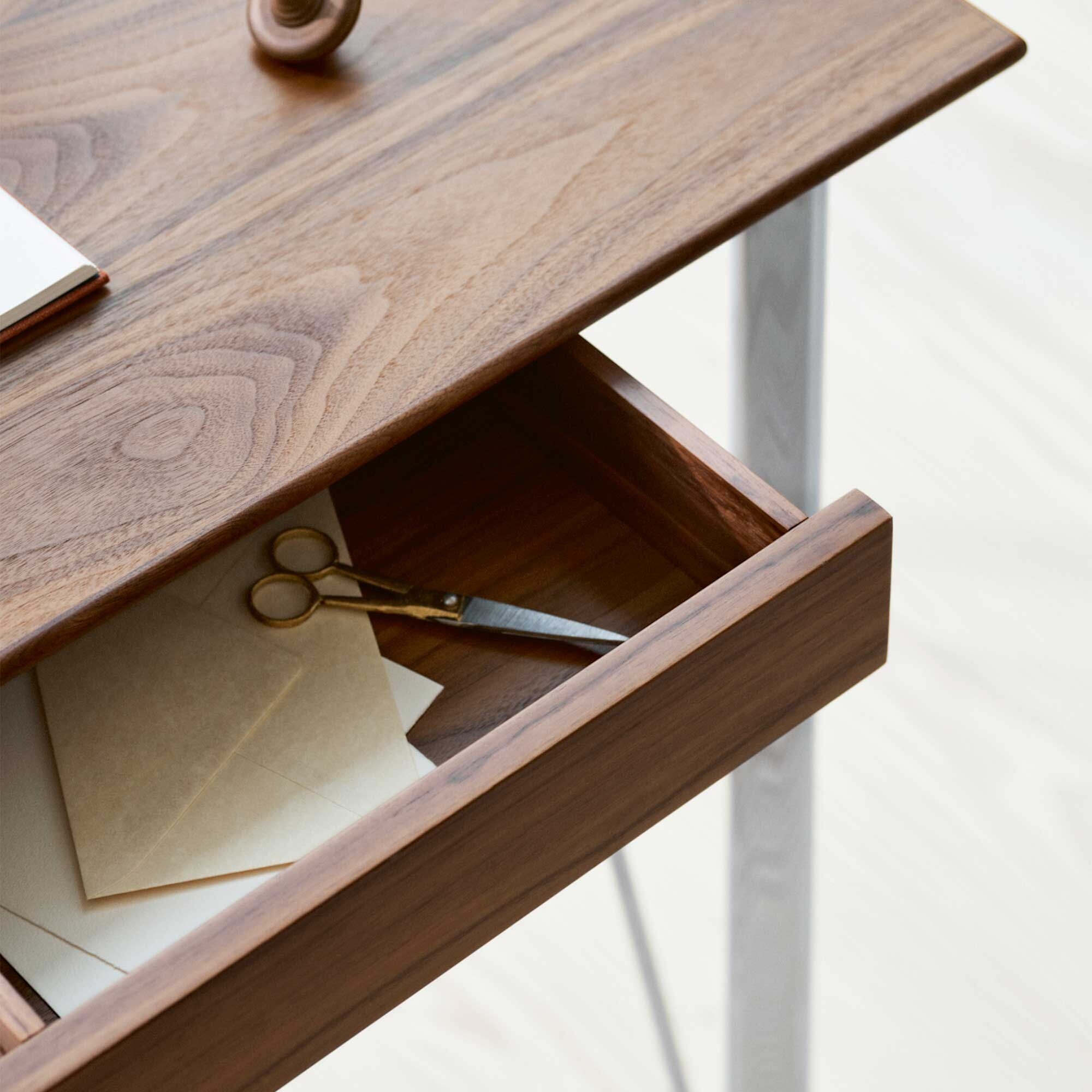 FH3605™ Desk with Drawer