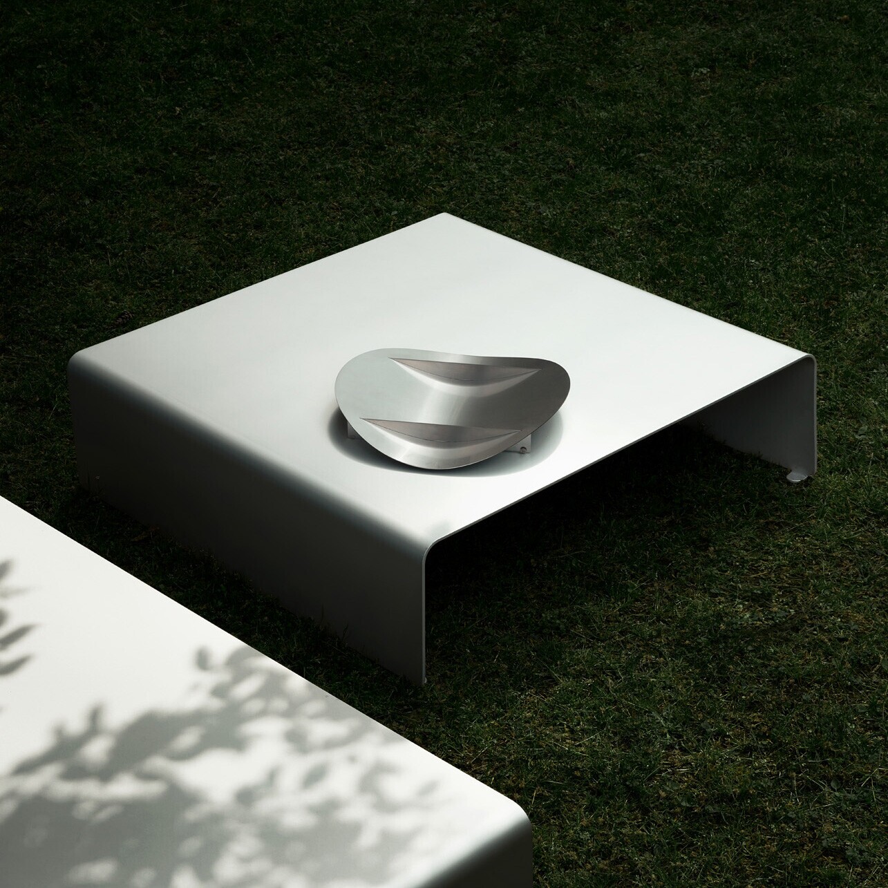 La Table Basse Coffee Table 94x90cm