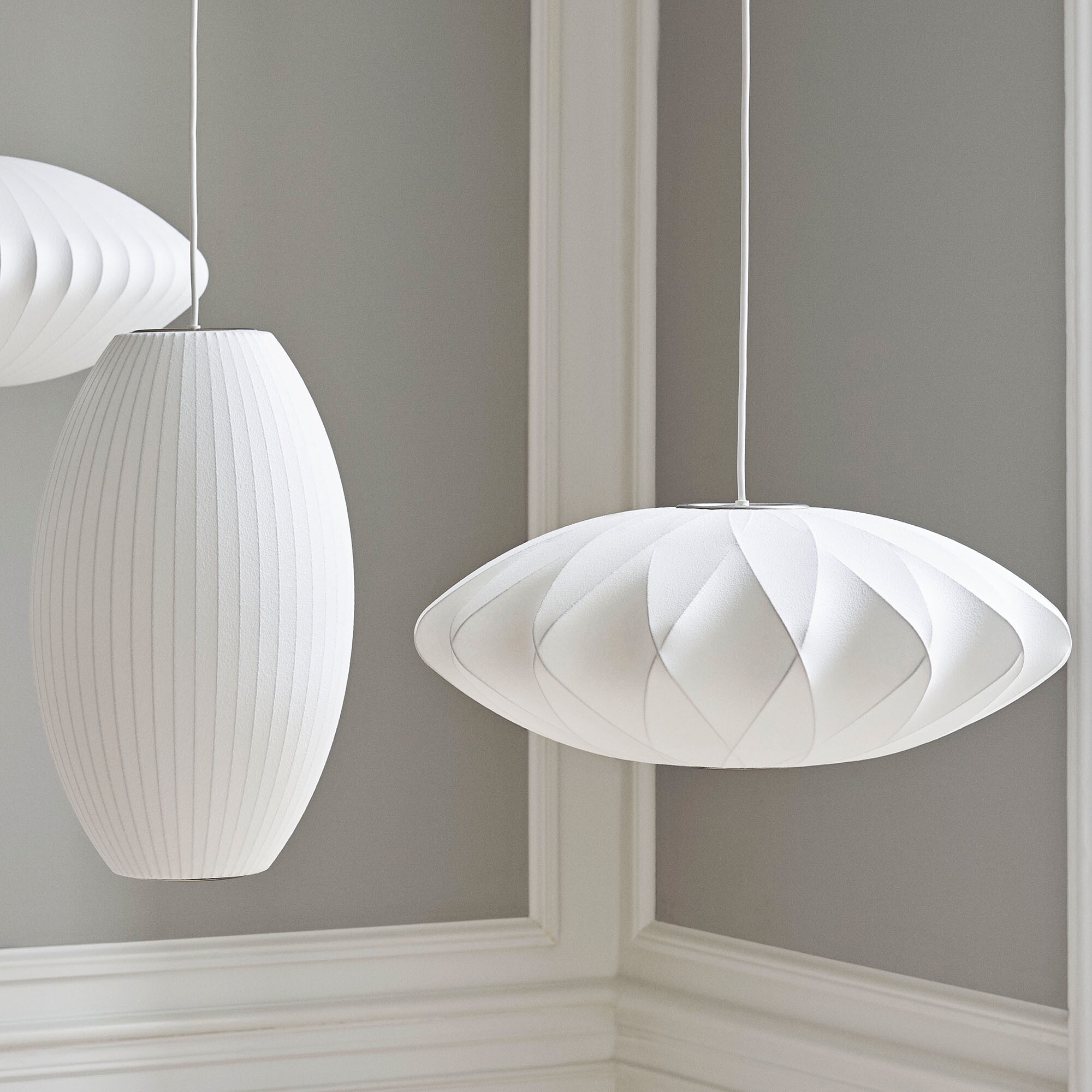 Nelson Saucer Crisscros Bubble Suspension Lamp