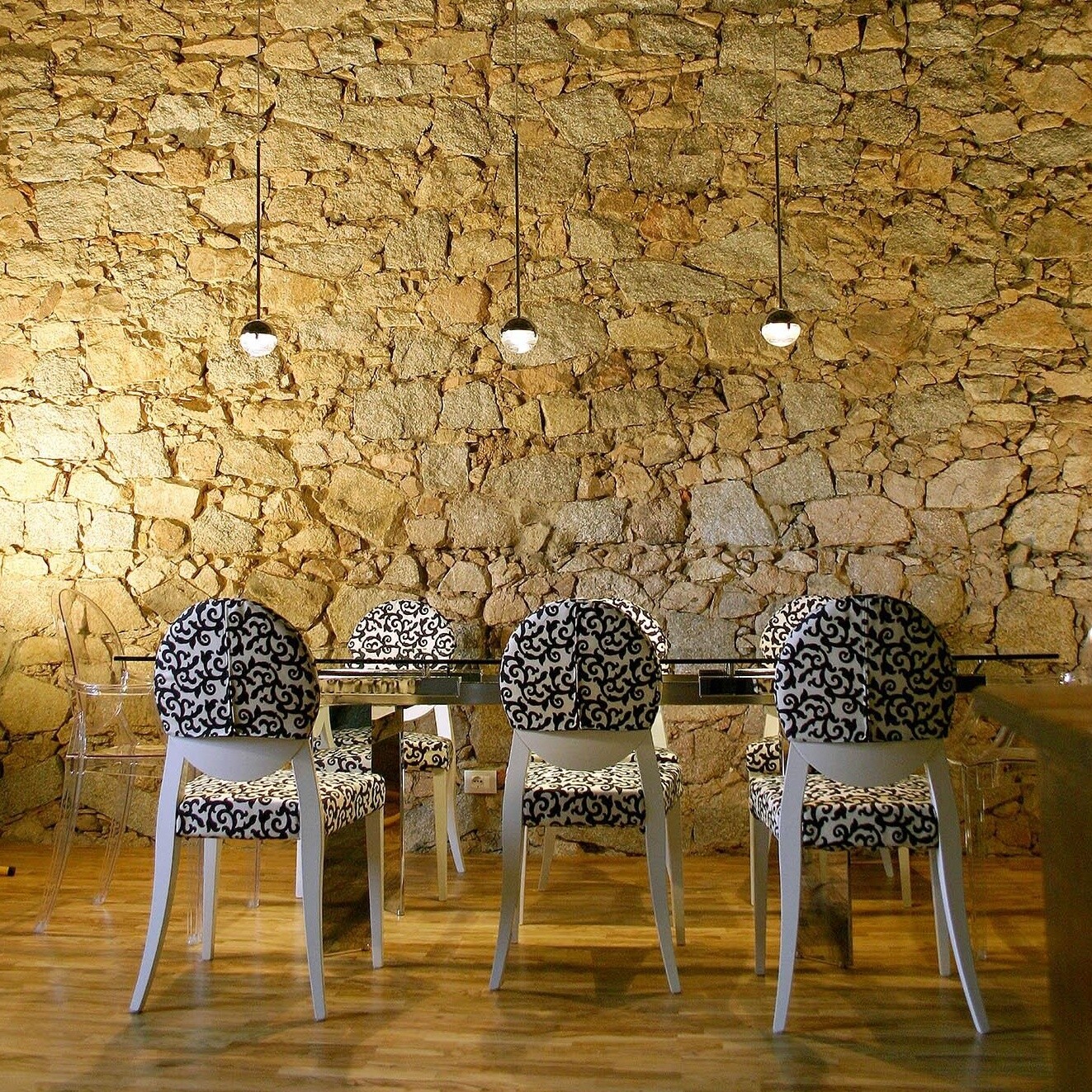 Convivio Sopratavolo LED Suspension Lamp