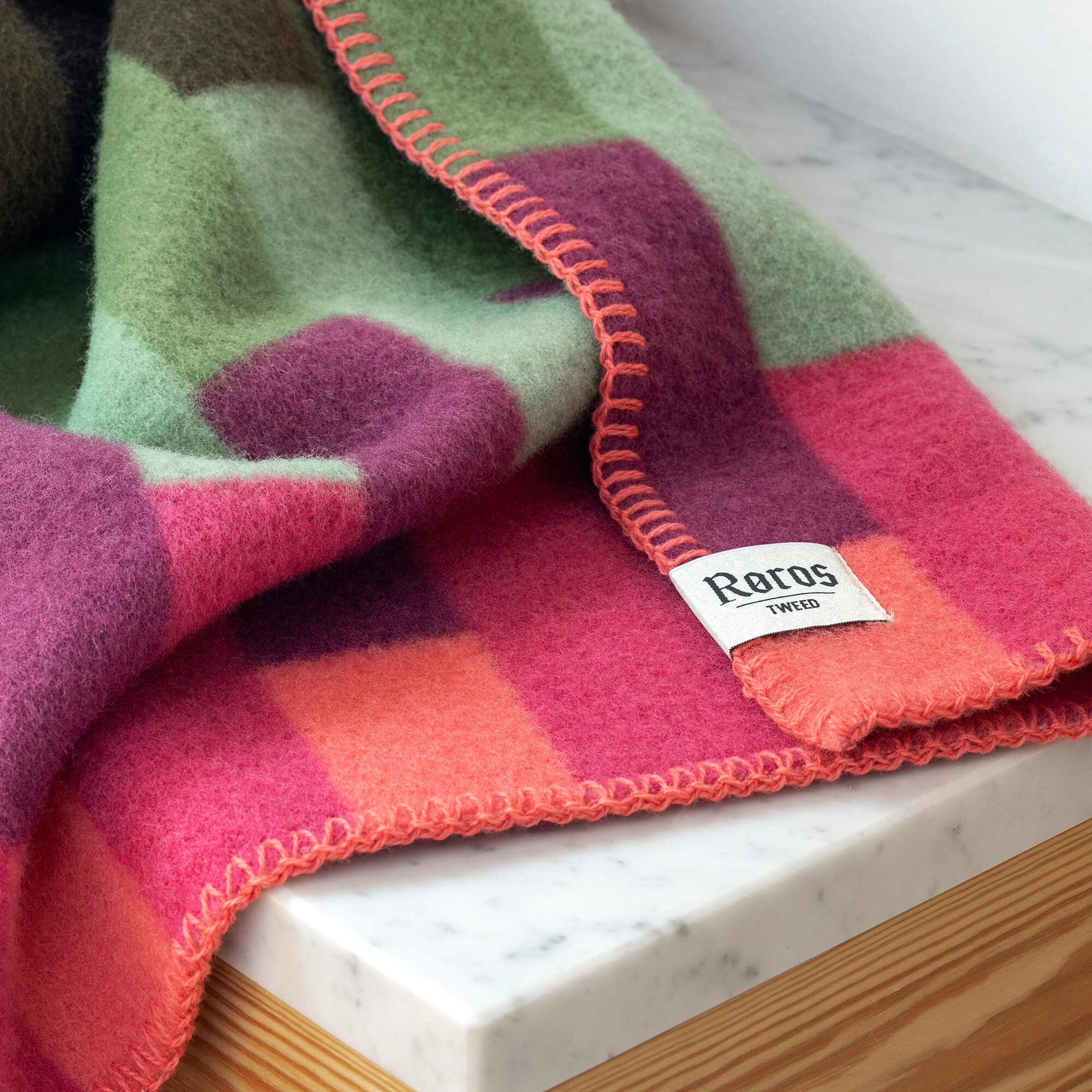 Åsmund Bold Plaid/Throw 135x200cm