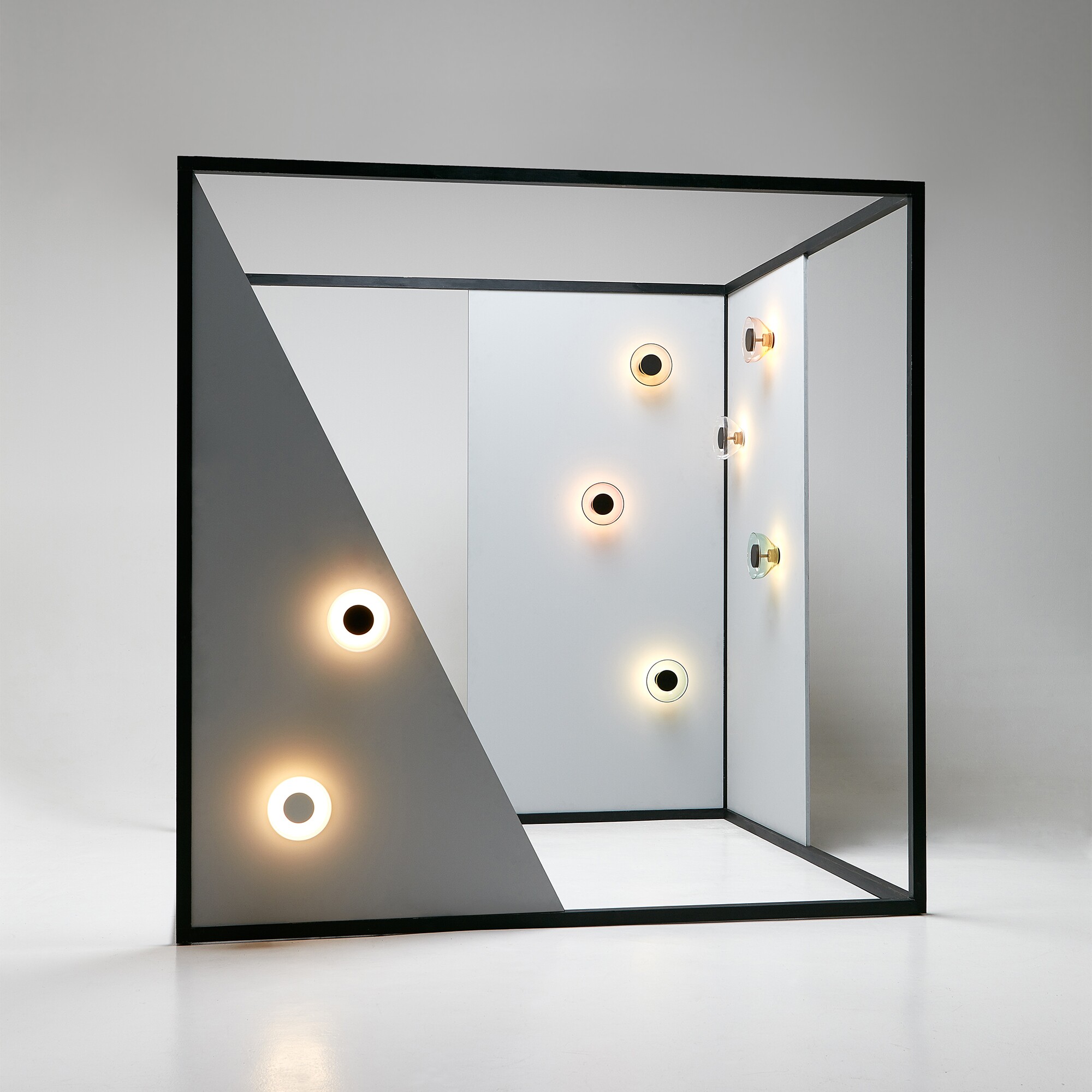 Aura LED Wall Lamp