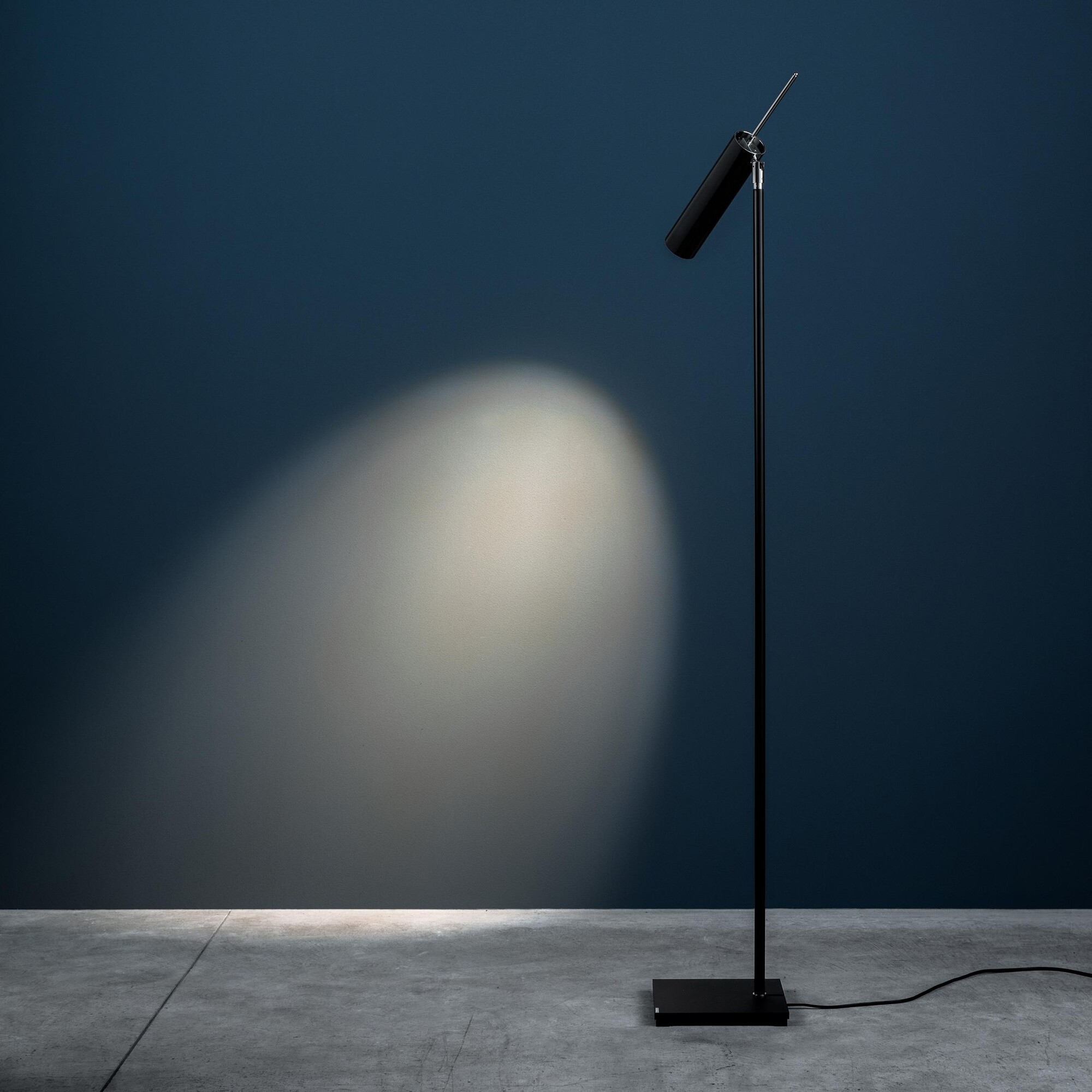 Lucenera 506 Standing Lamp