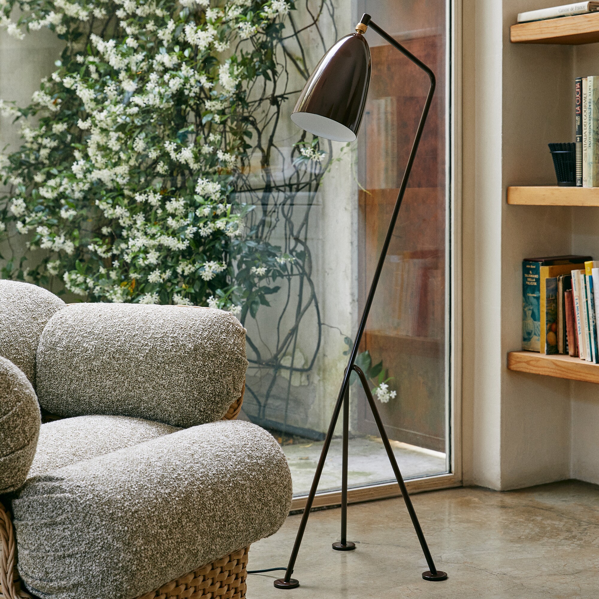 Gräshoppa Floor Lamp glossy