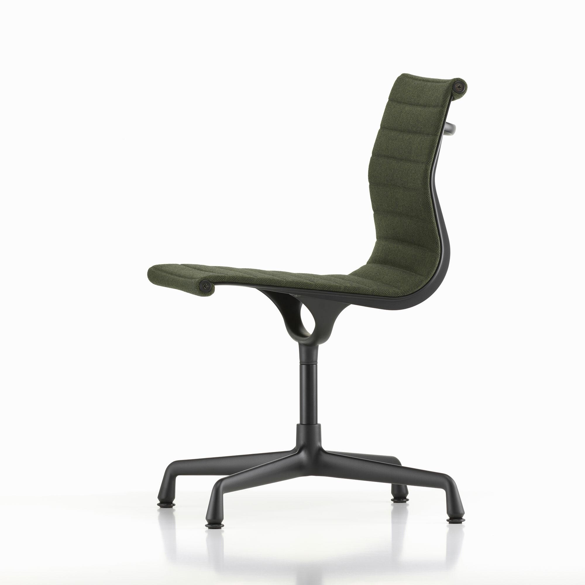 EA 101 Aluminium Chair Black Base