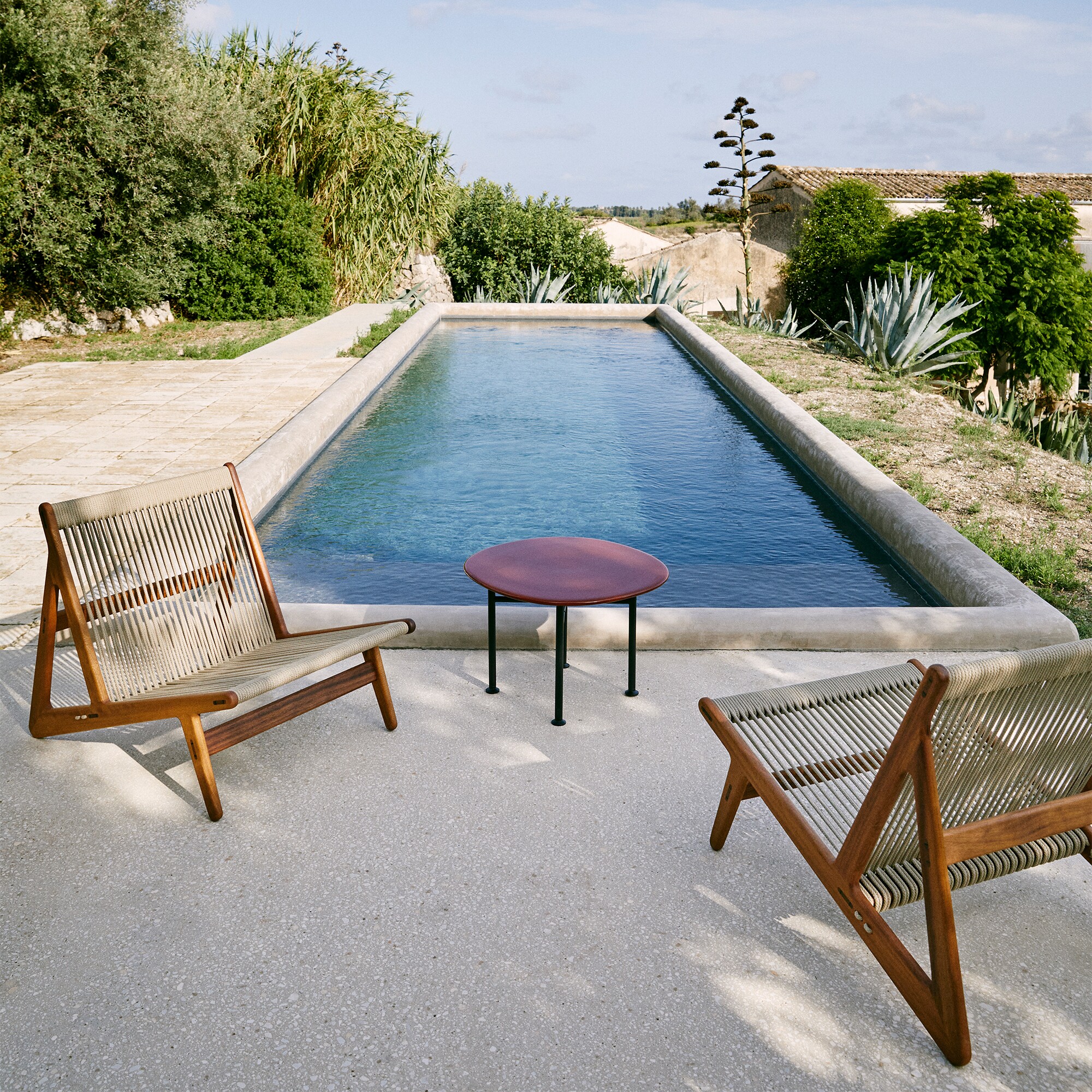 Carmel Outdoor Lounge Table