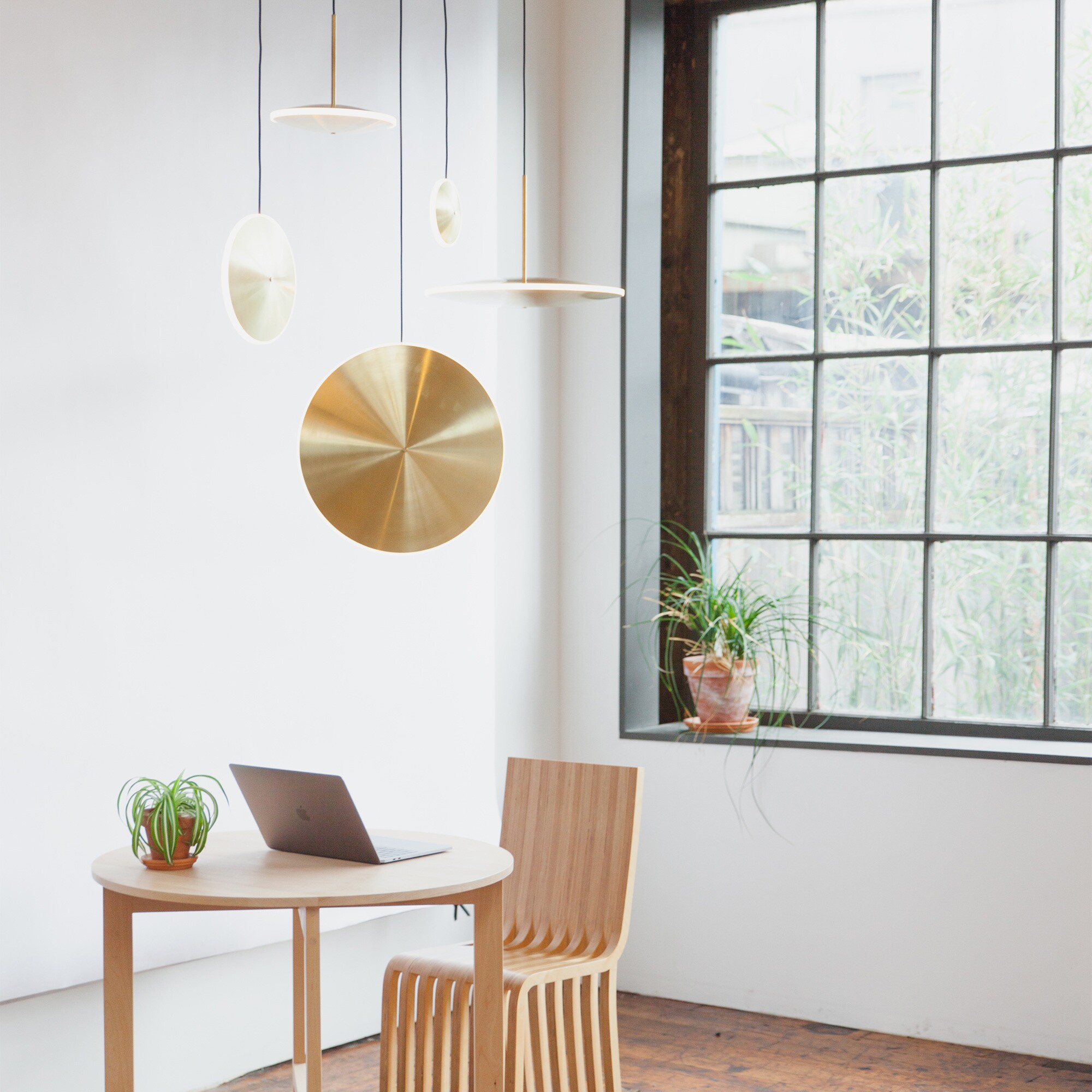 Chrona Dish h LED Suspension Lamp