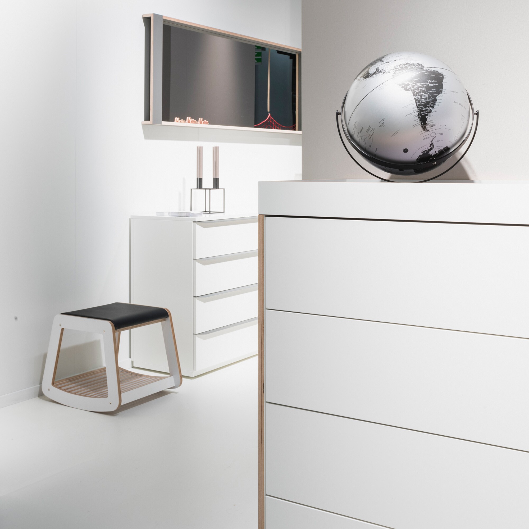 Flai Dresser with Drawers