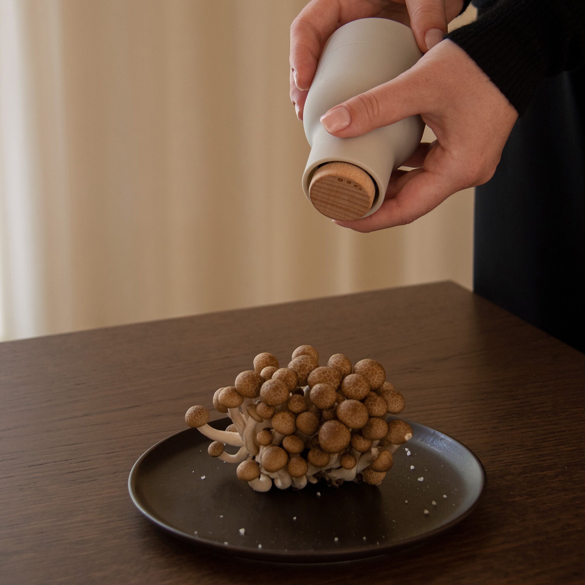 Bottle Grinder Small Set of 2 With Beech Lid