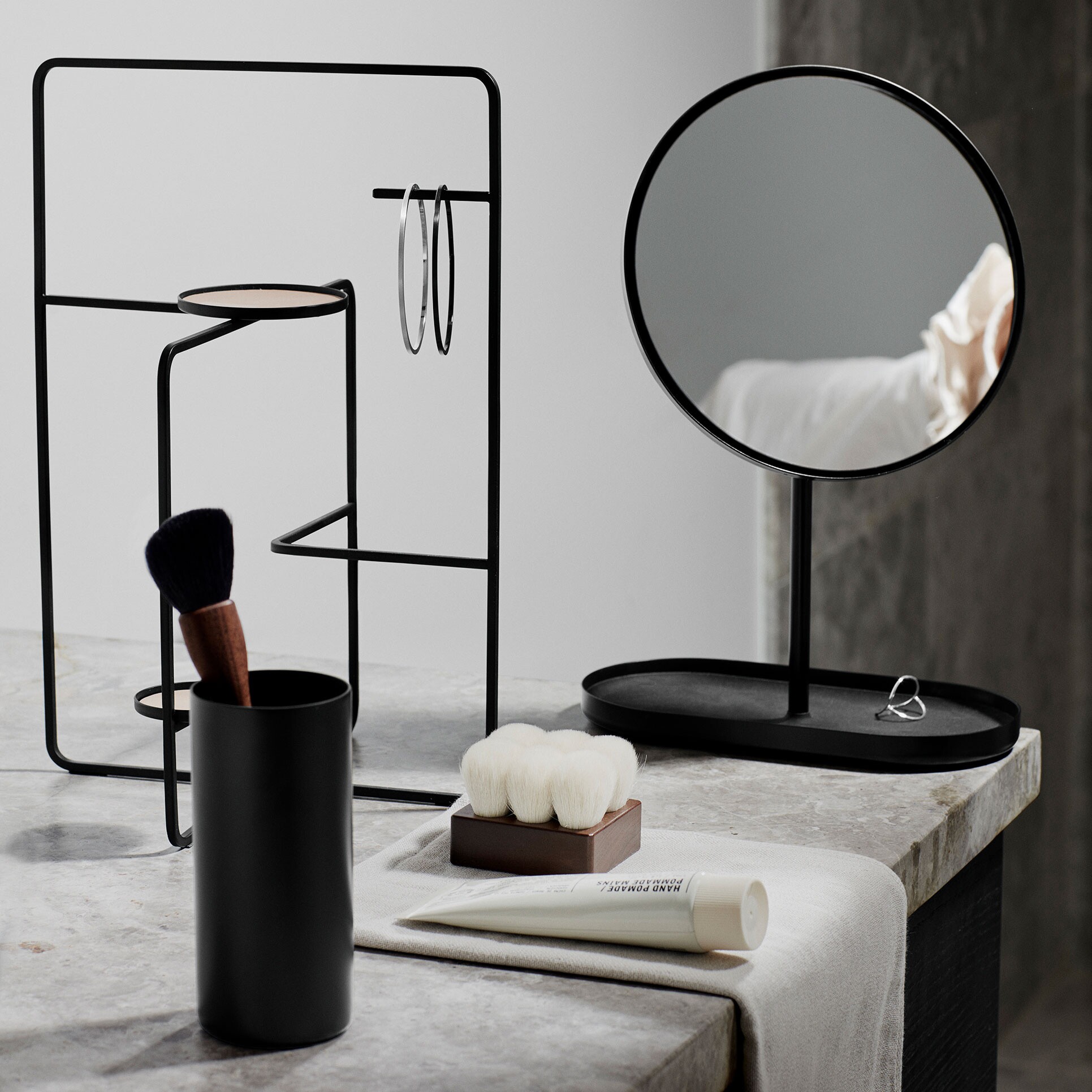 Modo Vanity Mirror