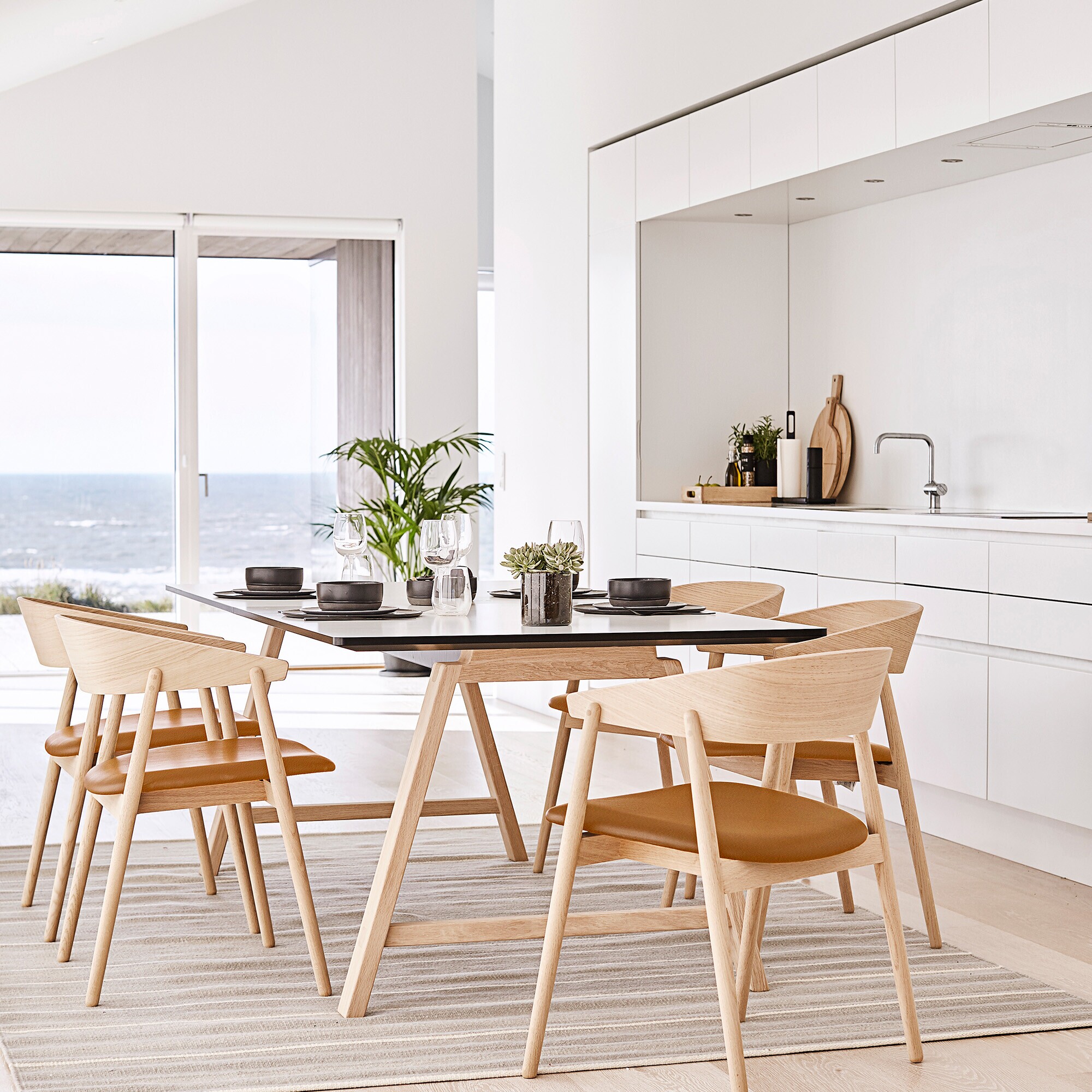 AC2 Arm Chair Leather