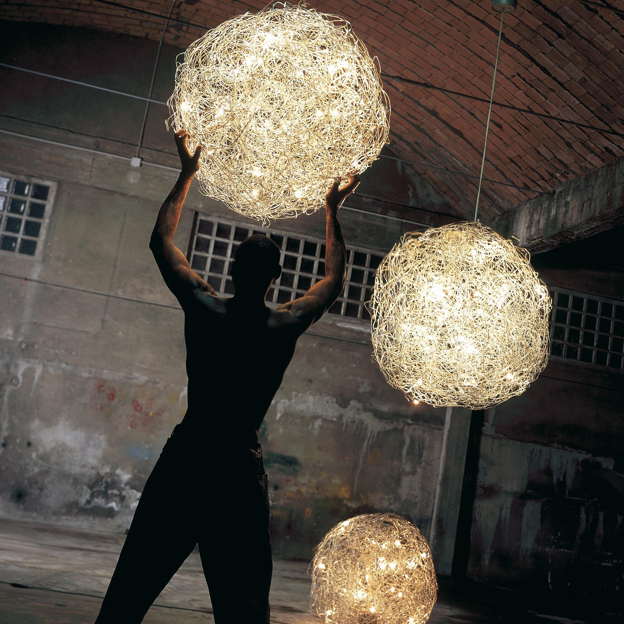 Fil de Fer Suspension Lamp