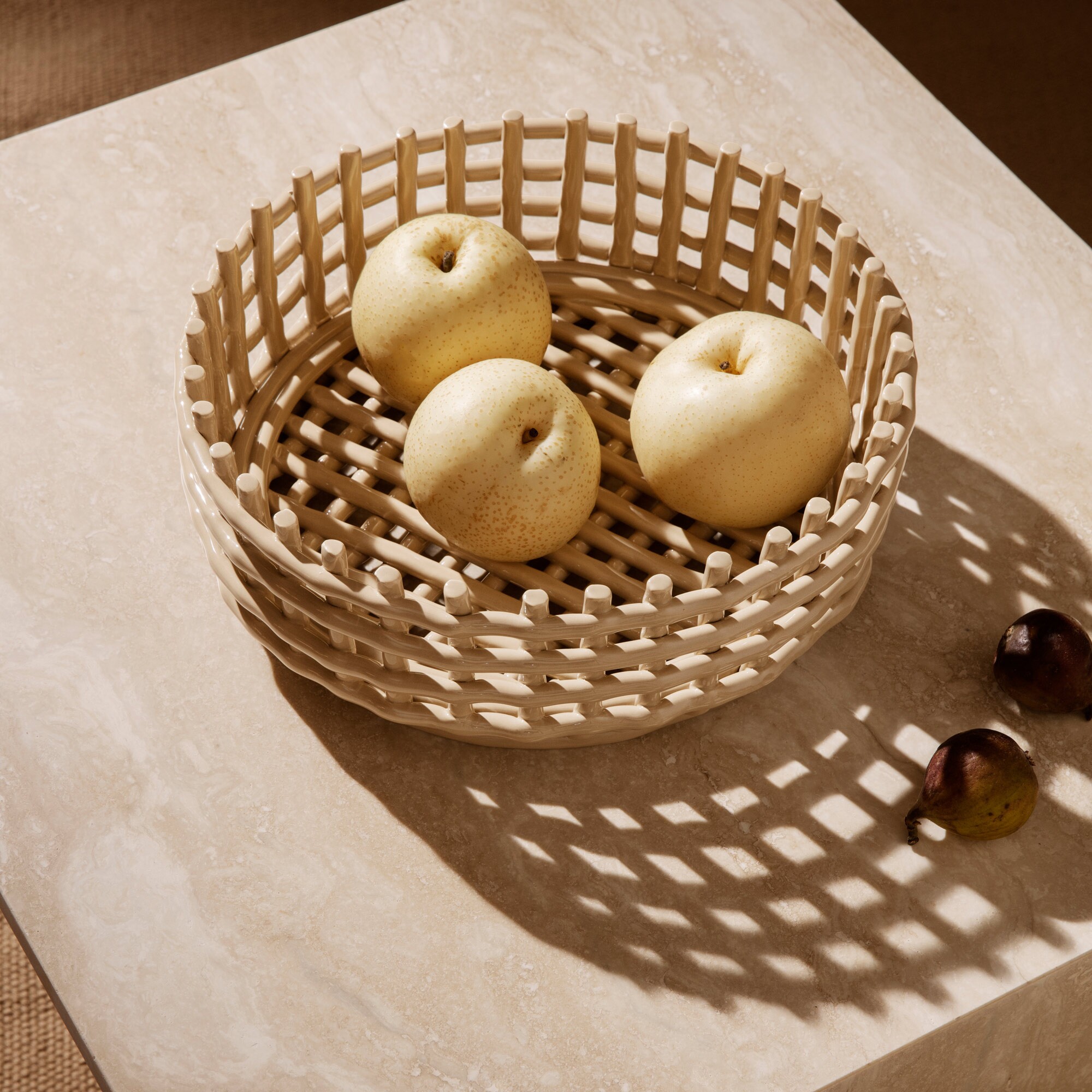 Ceramic Centerpiece Fruit / Bread Basket