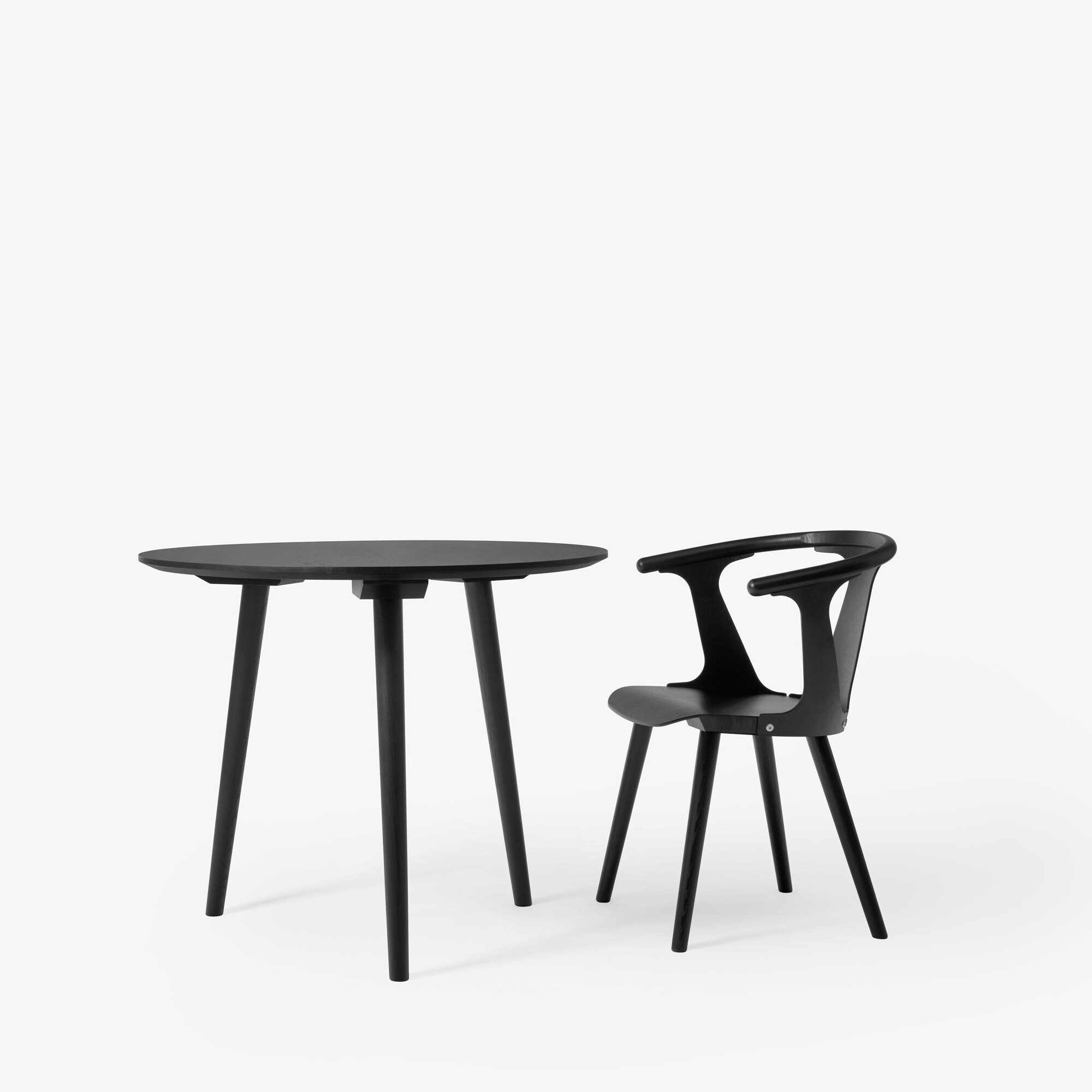 In Between SK3 Dining Table