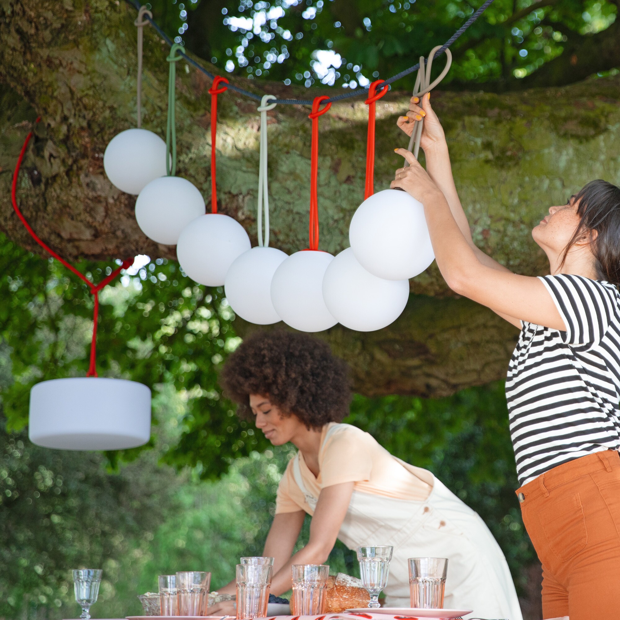 Bolleke Outdoor LED Hanging Lamp with Battery