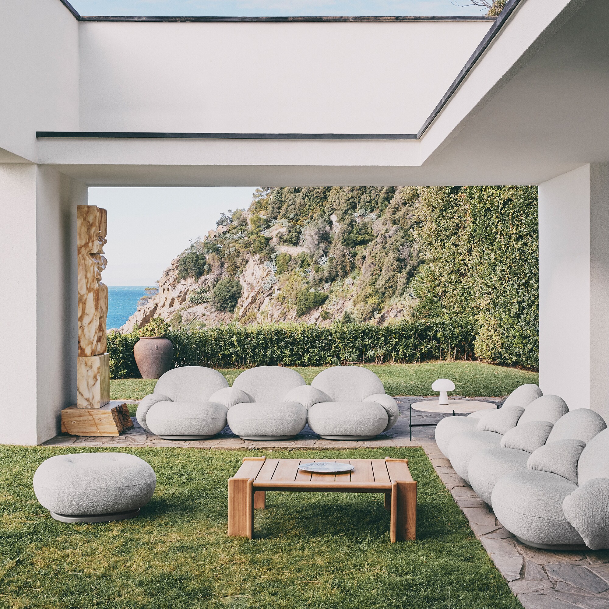 Pacha Outdoor Swivel Ottoman