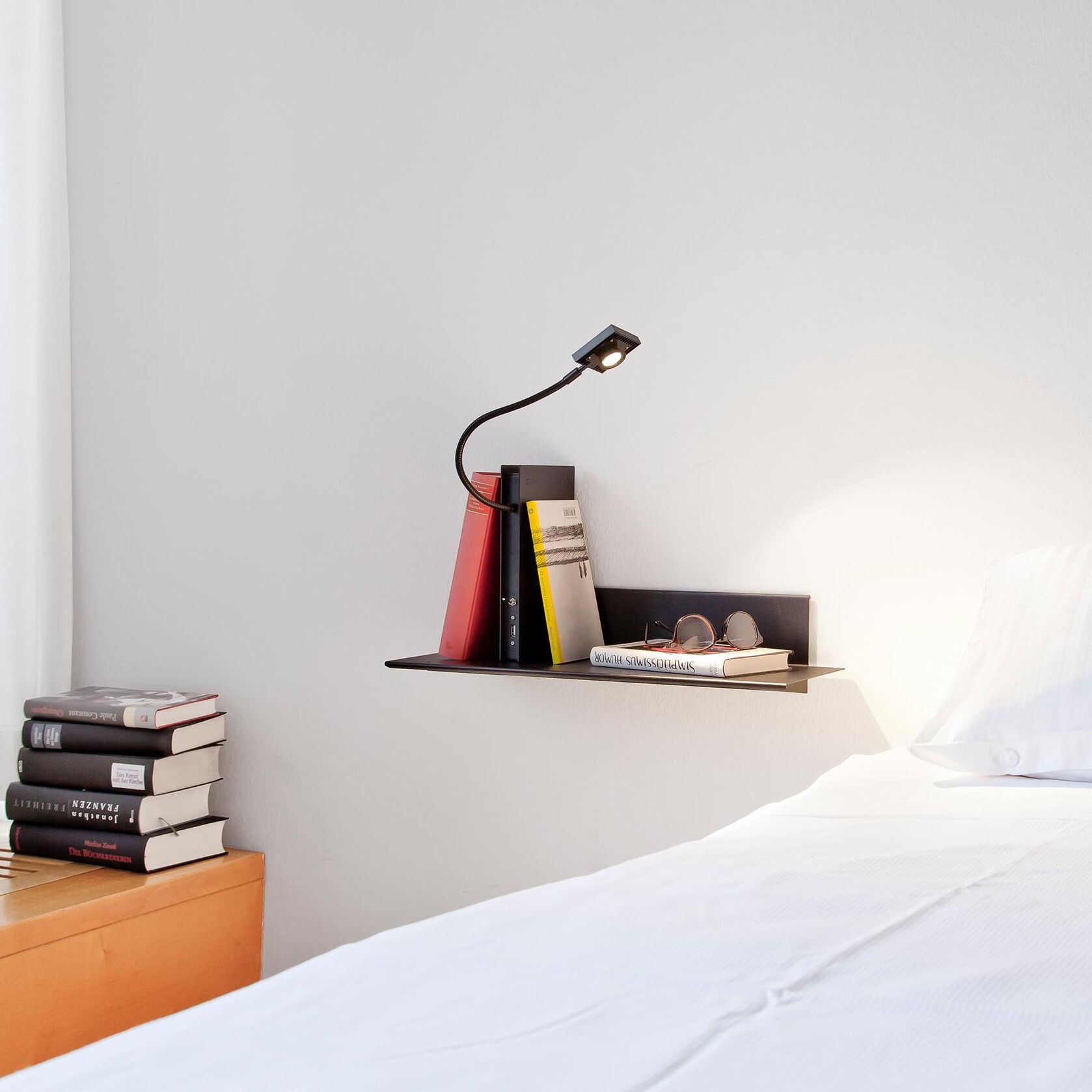 Oskar on the Shelf LED Shelf Lamp with Shelf