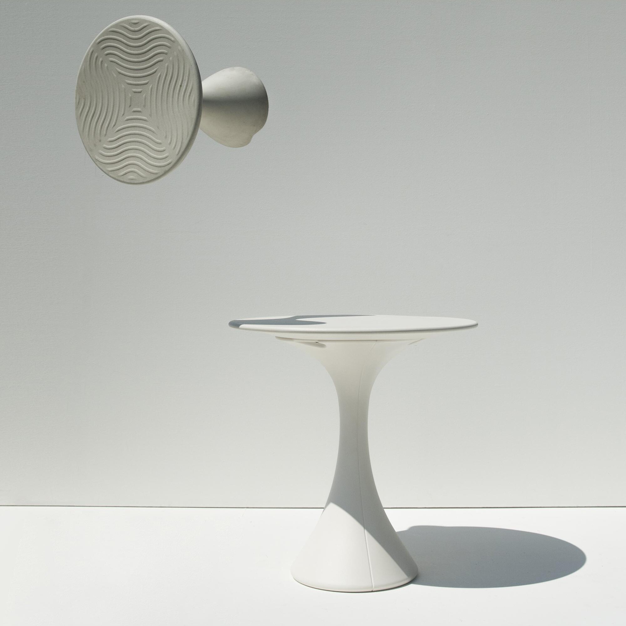 Kissi Kissi Garden Table