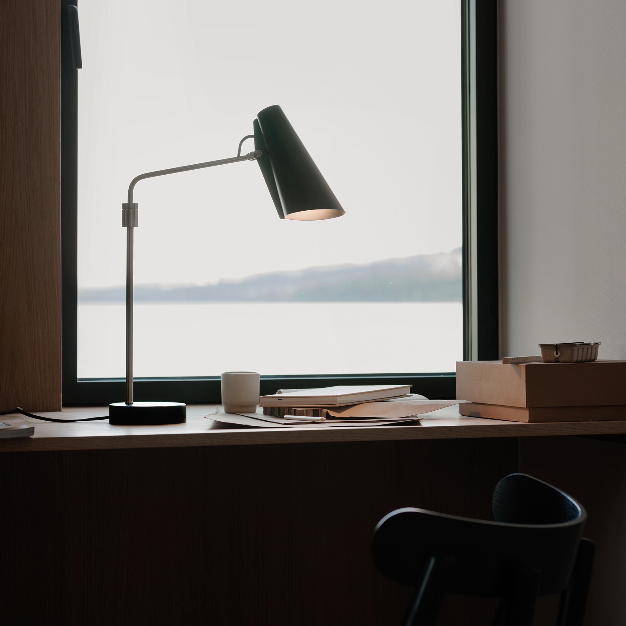 Birdy Swing Table Lamp