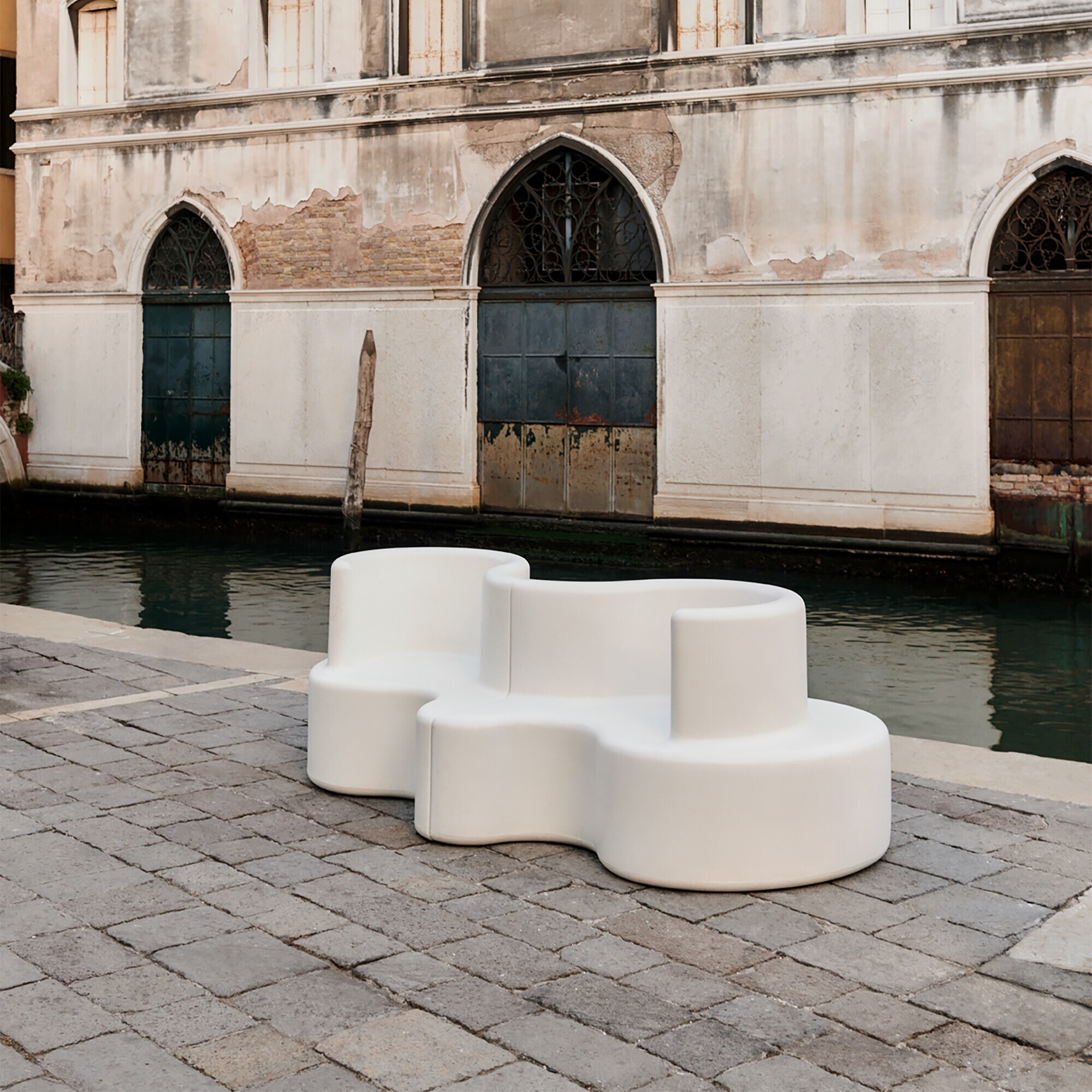 Cloverleaf In/Outdoor Sofa Left Unit