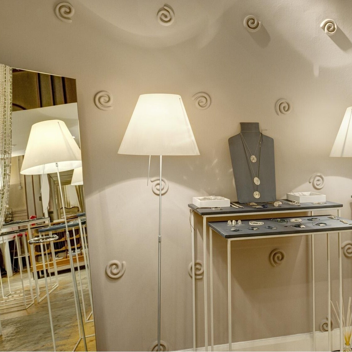 Costanza Terra Floor Lamp Fix/On-Off