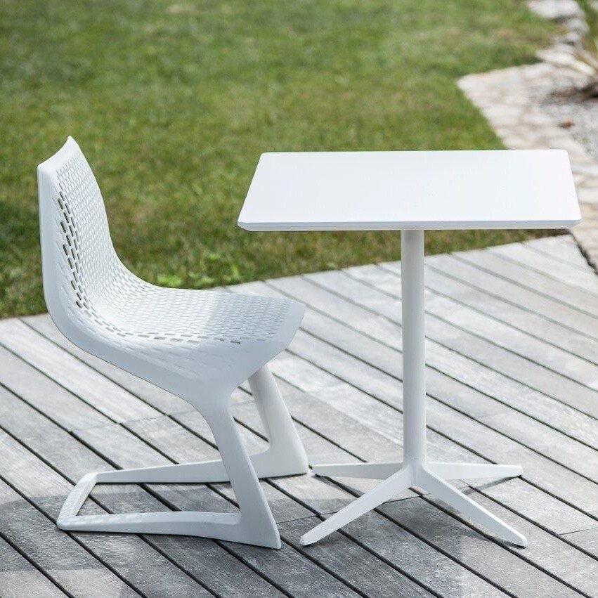 Myto Cantilever Chair