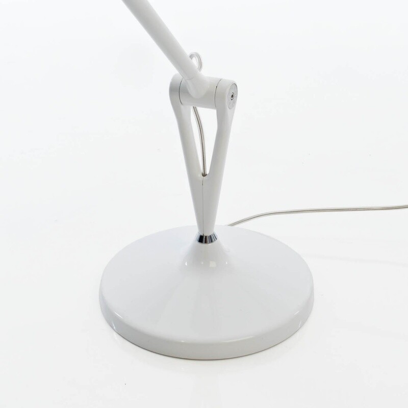 Luxy T1 Table Lamp