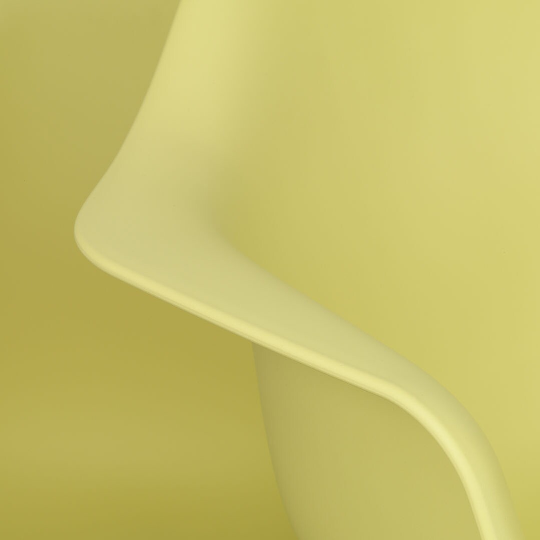 Eames Plastic Armchair DAW RE Ash Base