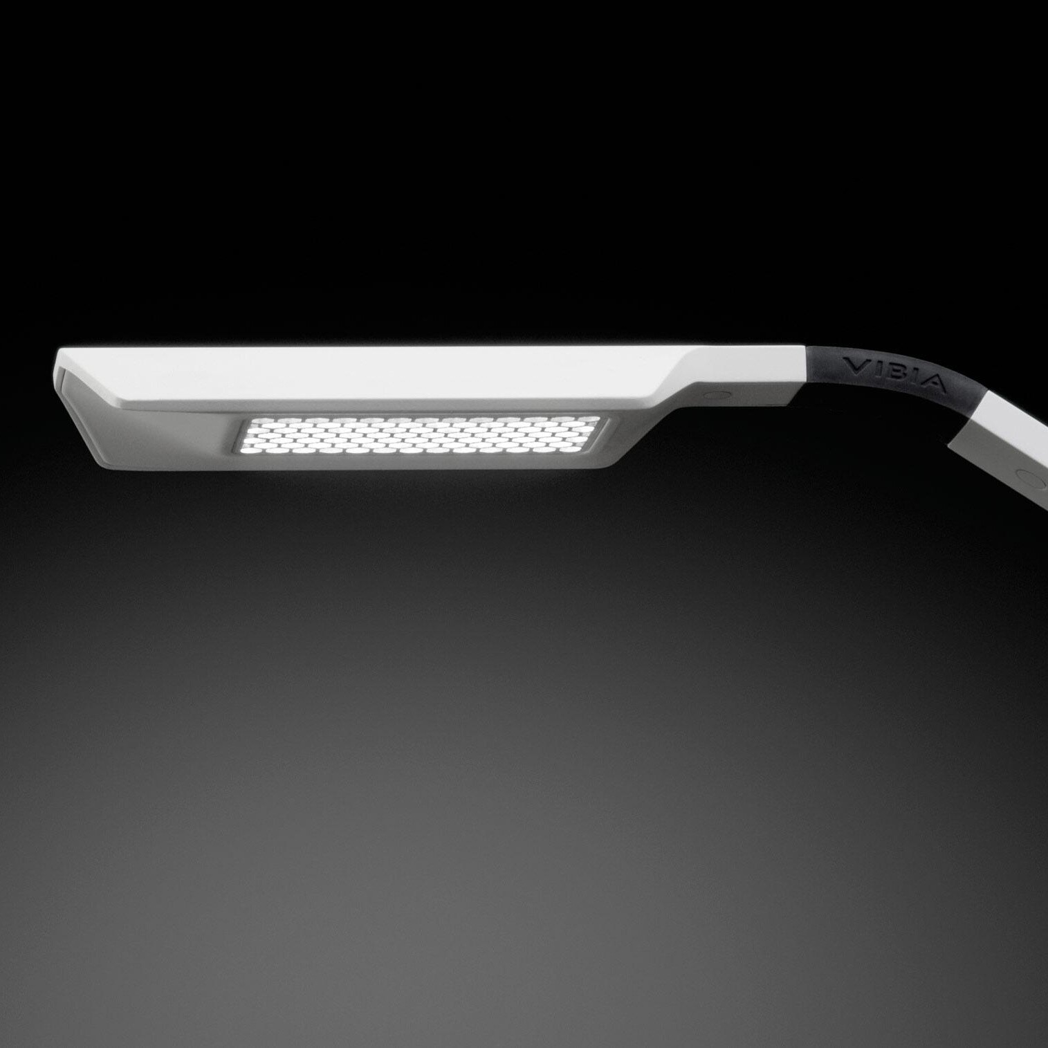 Flex 0750 LED Desk lamp