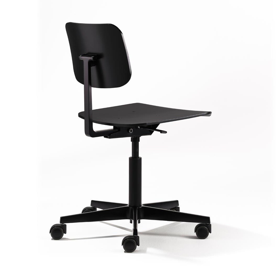 Mr. Square Swivel Chair With Wheels