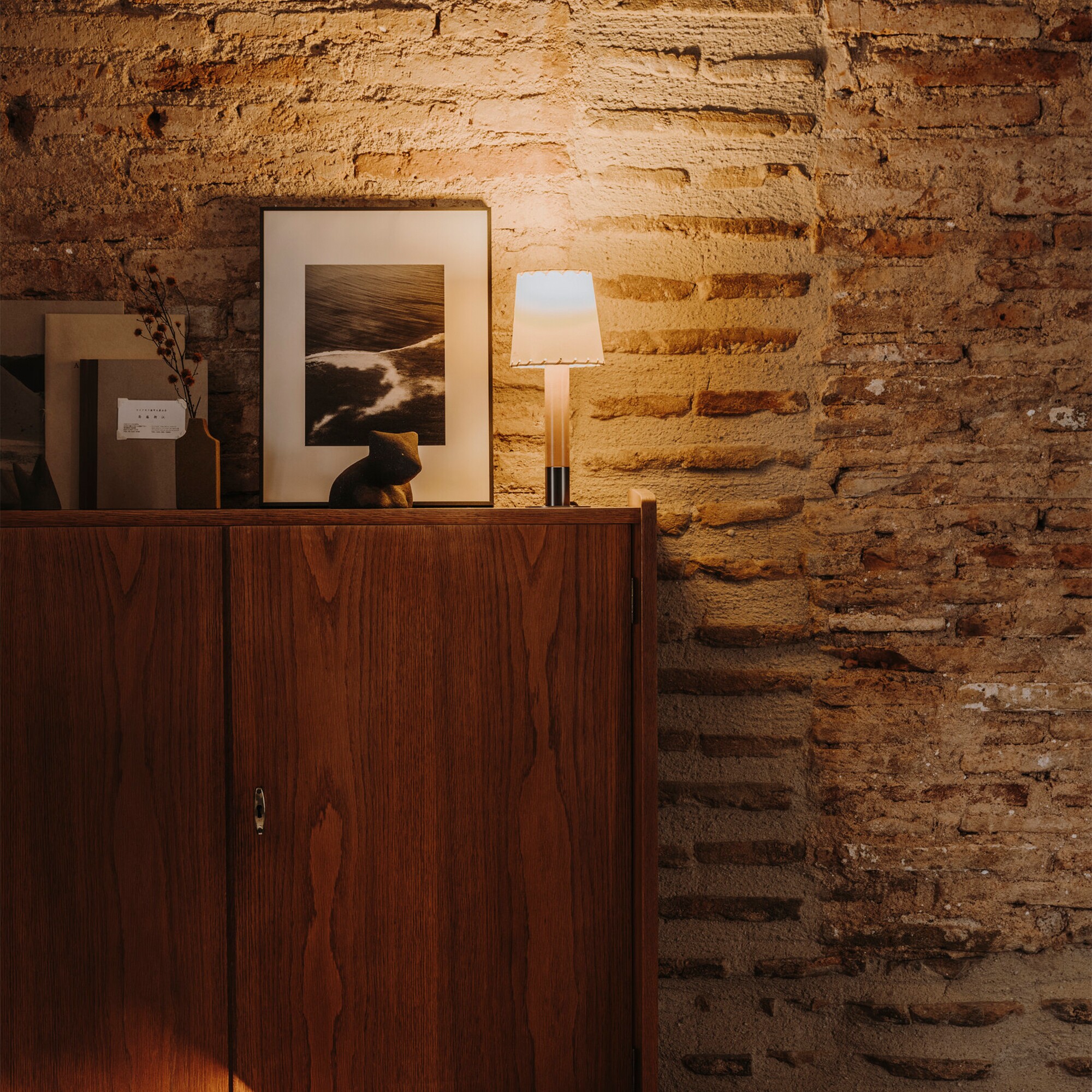 Basica Minima Table Lamp