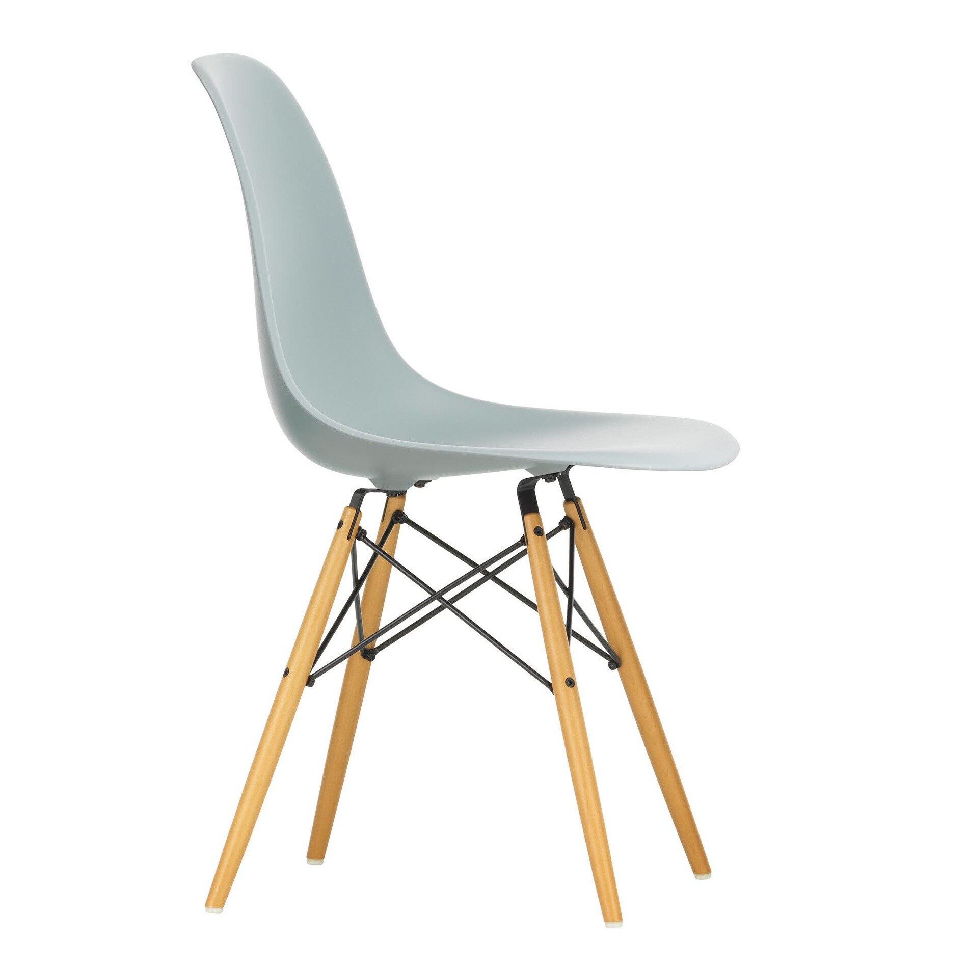 Eames Plastic Side Chair DSW RE Golden Maple