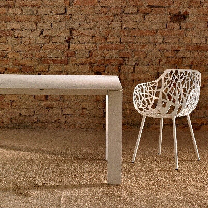 Grande Arche Extendable Garden Table