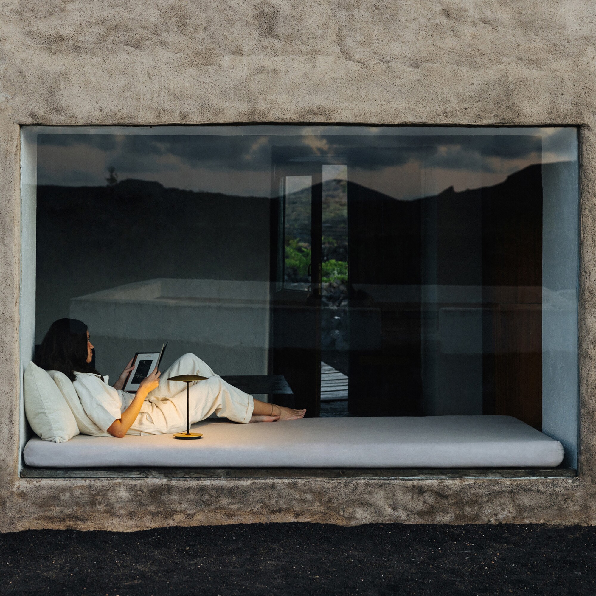 Ginger 20M LED Table Lamp with Battery