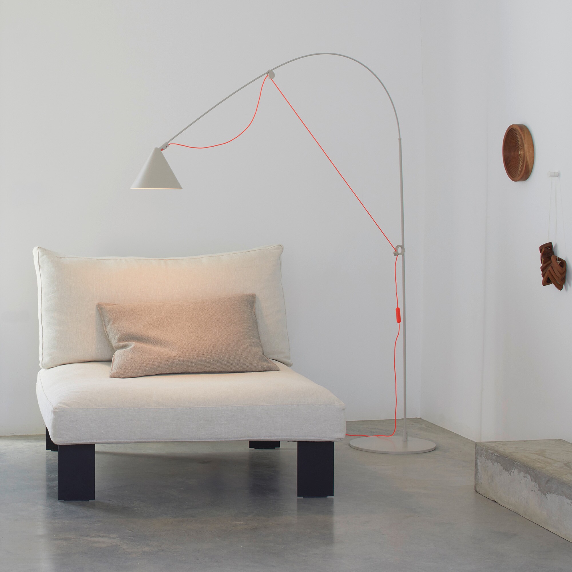 AYNO LED Floor Lamp L