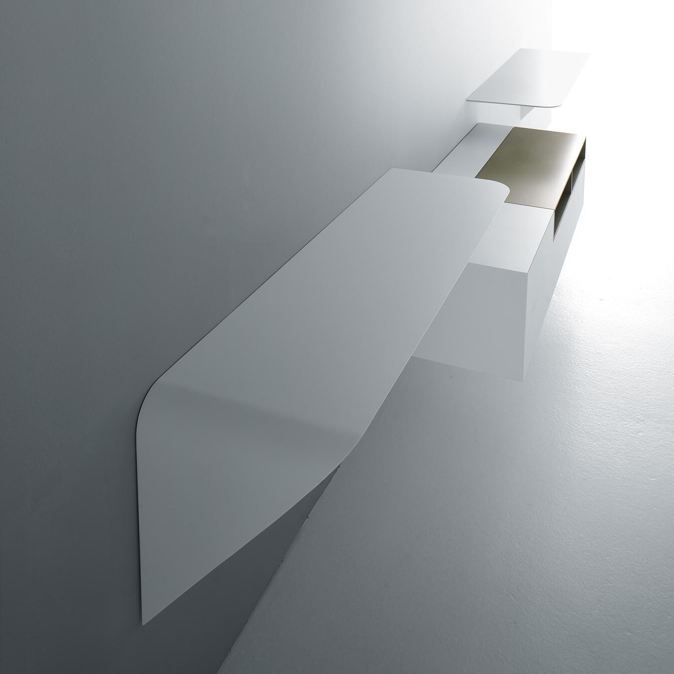 Mamba Light Wall Shelf