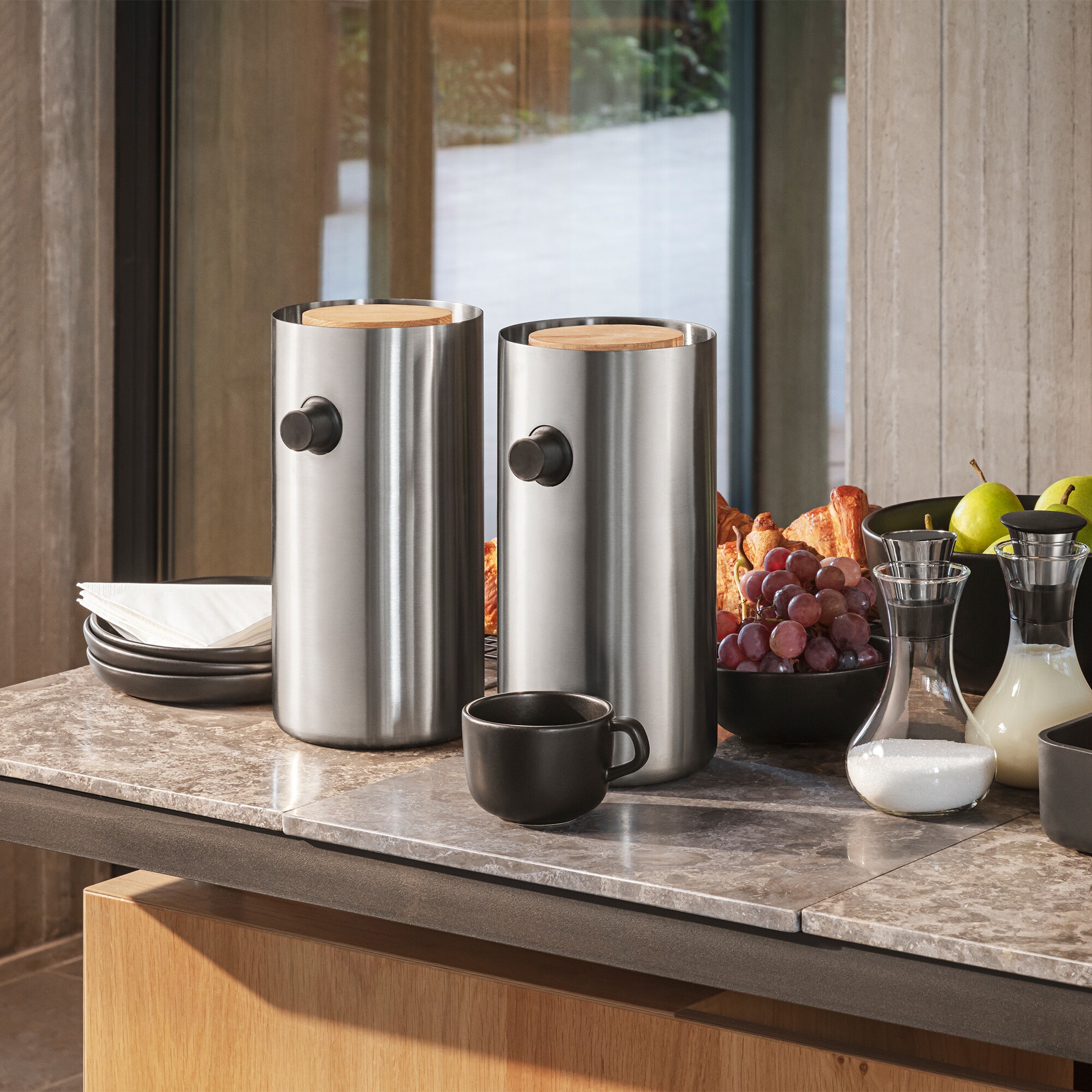 Nordic Kitchen Pump Vacuum Jug