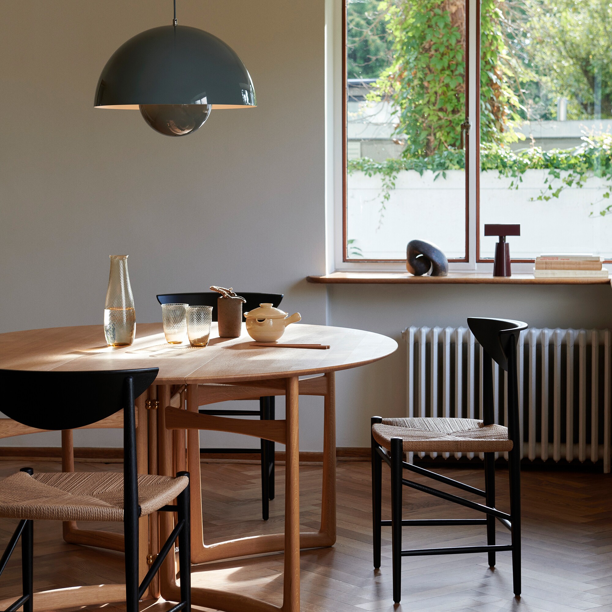 Caret MF1 LED Table Lamp with Battery