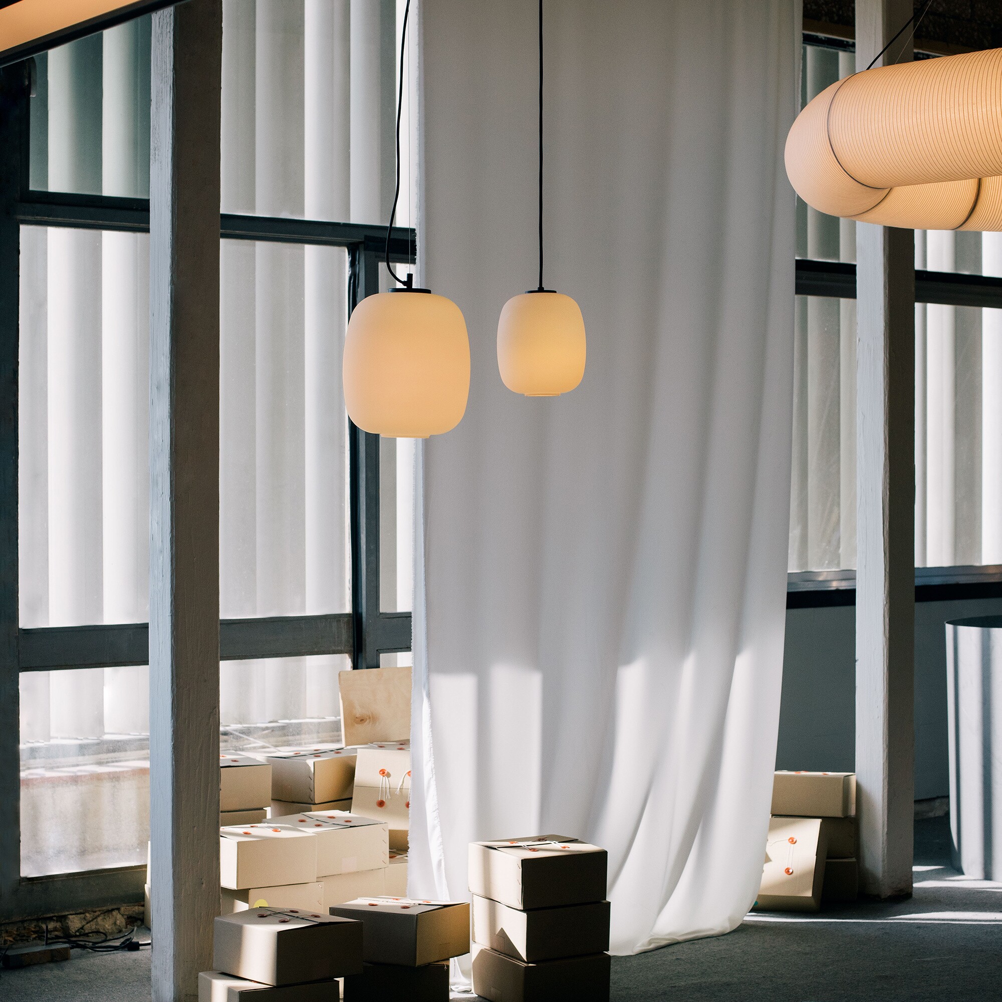 Globo Cesta Suspension Lamp