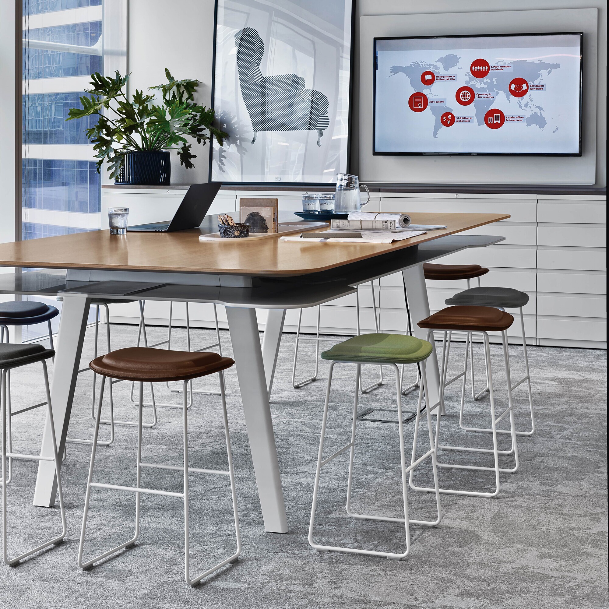 Hi Pad Bar Stool 70cm Leather