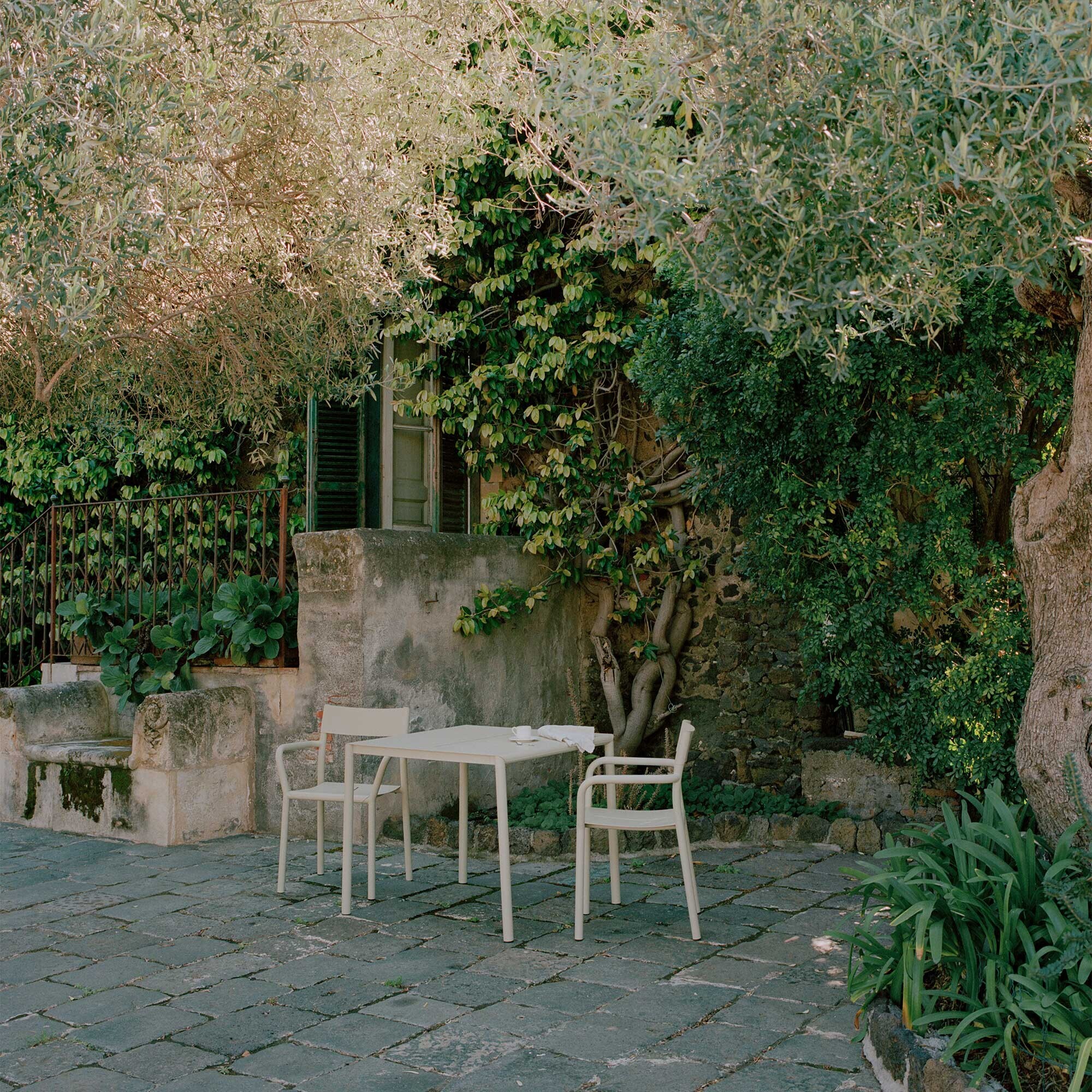 May Outdoor Table 85x85cm