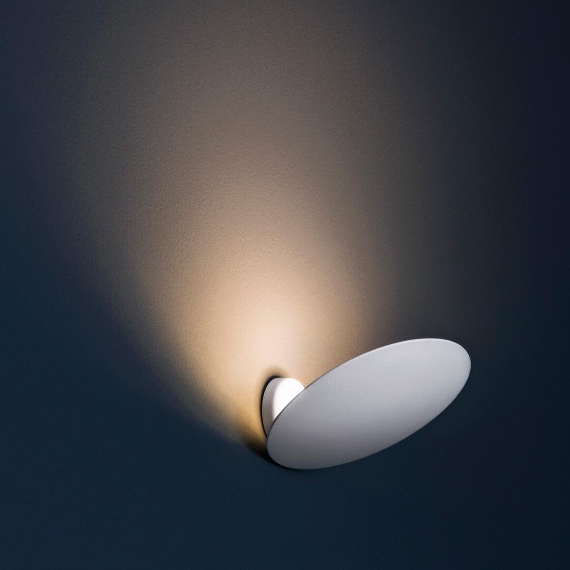 Lederam W1 17 LED Wall Lamp