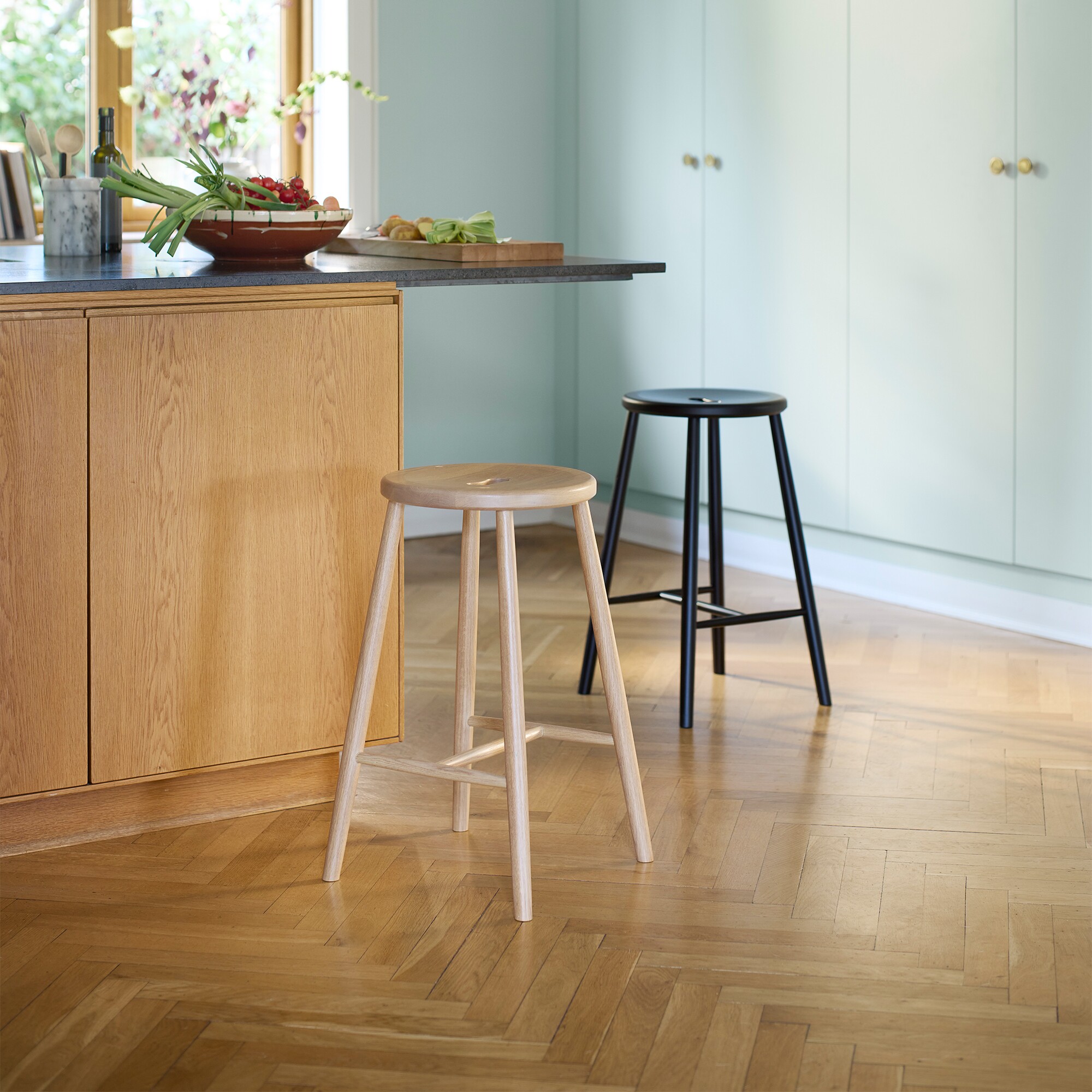 J27C Bar Stool