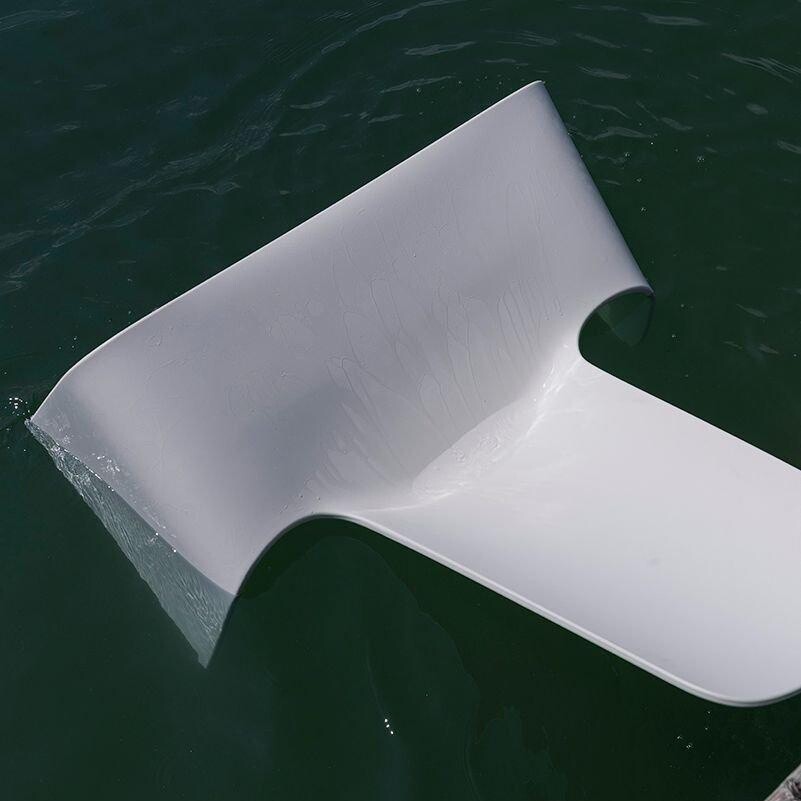 Land Outdoor Lounge Chair