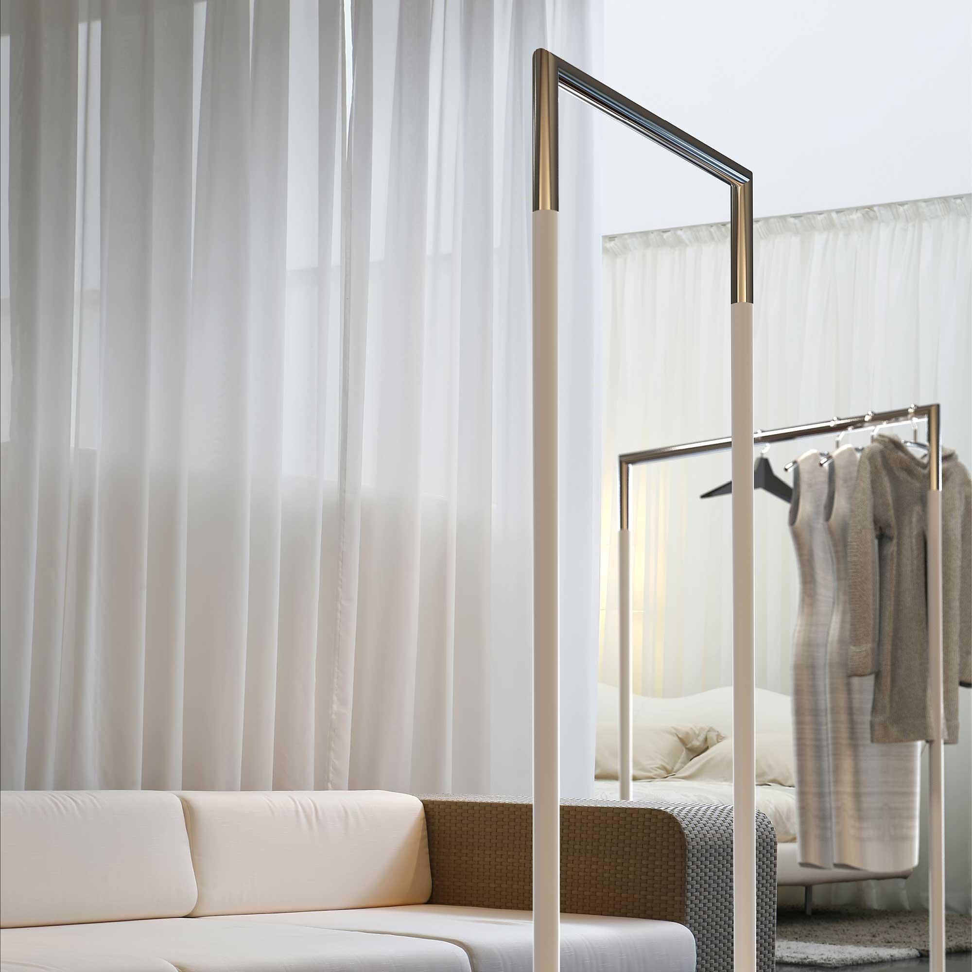 Bukto Coatstand With Wheels 63,8x45x156cm