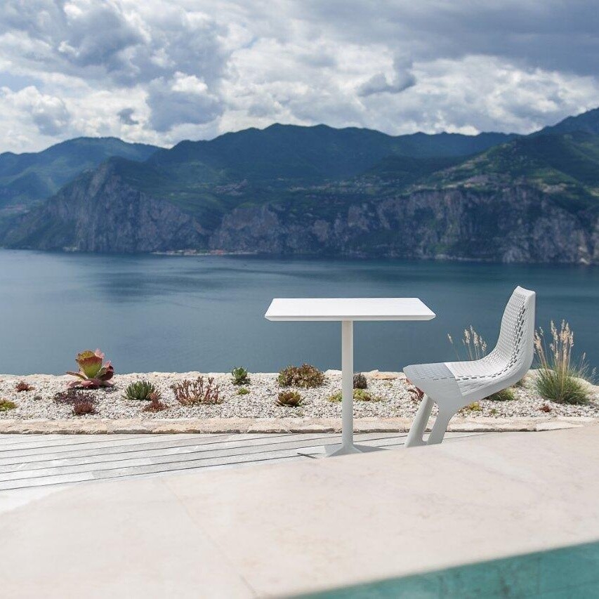 Myto Cantilever Chair