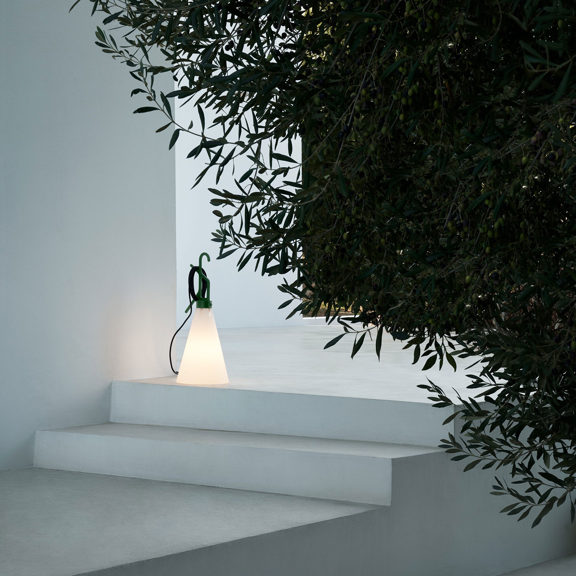 May Day Outdoor Lamp