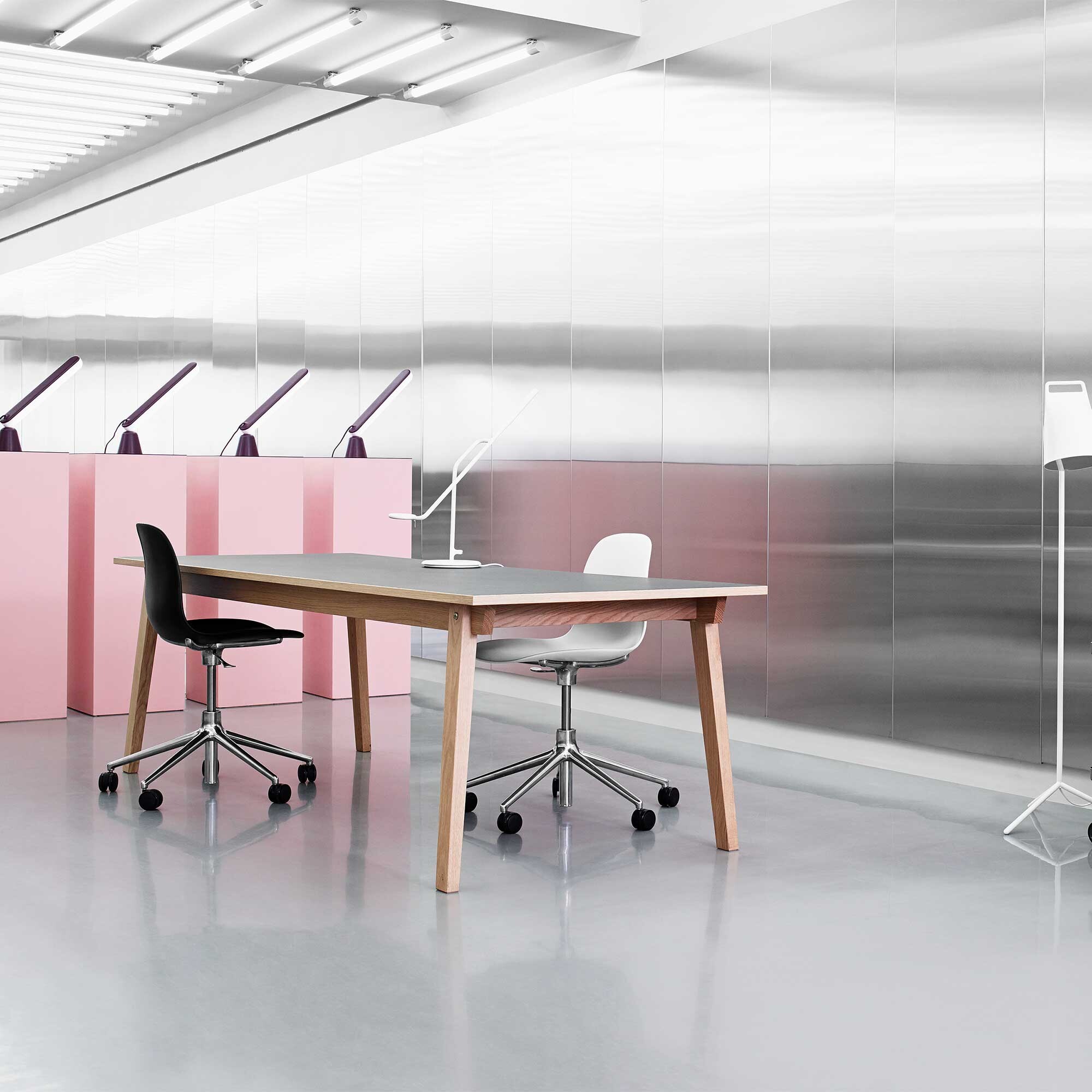 Form 5W Gaslift Swivel Chair withCcastors